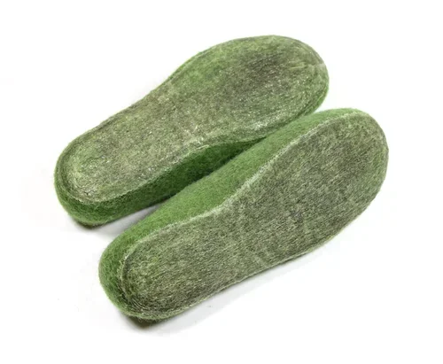 wide-wool-slippers-with-latex-soles-organic-wool-feltforma