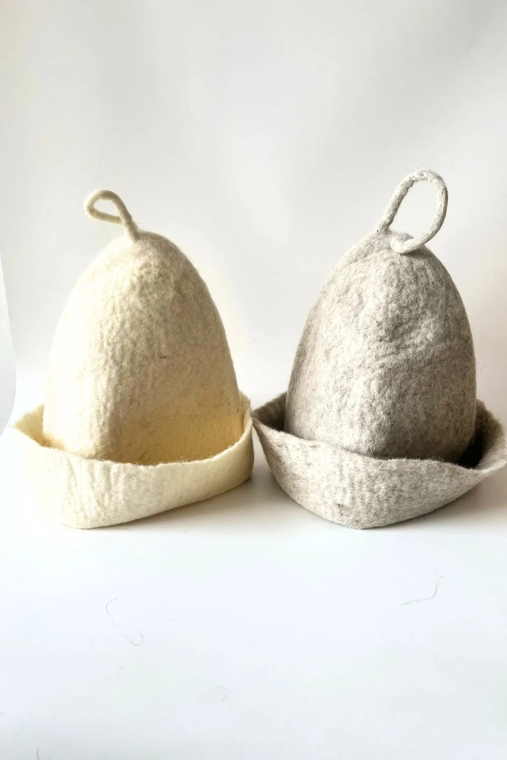 feltforma-undyed-wool-sauna-hats-pair-gift
