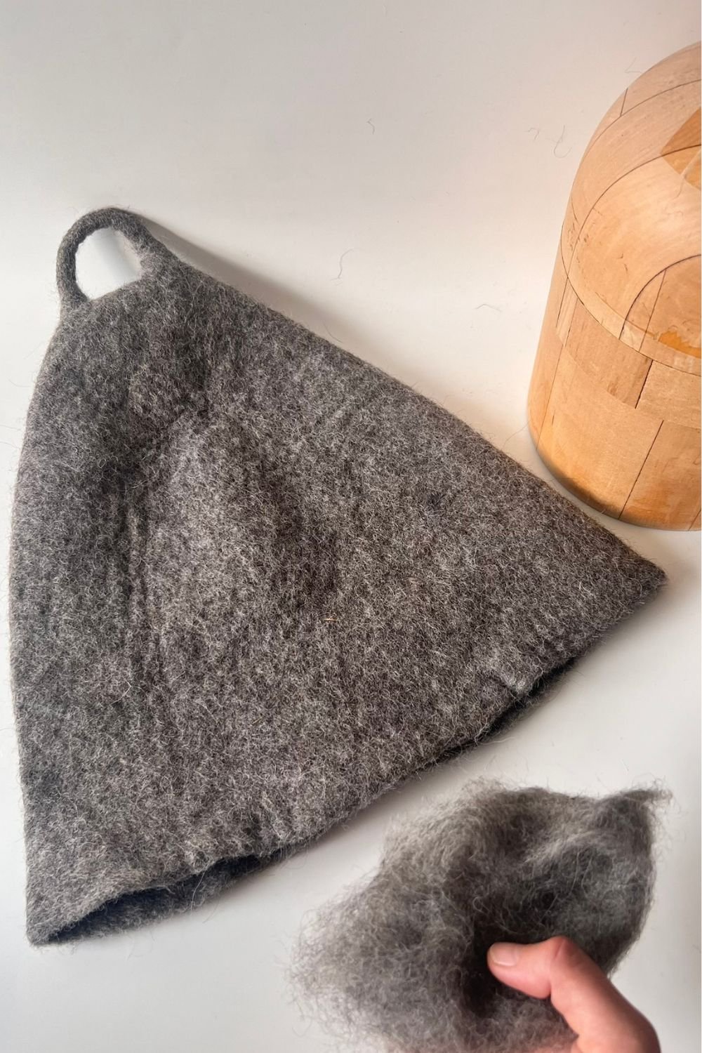 Cliff shade - a natural, undyed stone gray that suits wood-cabin saunas.