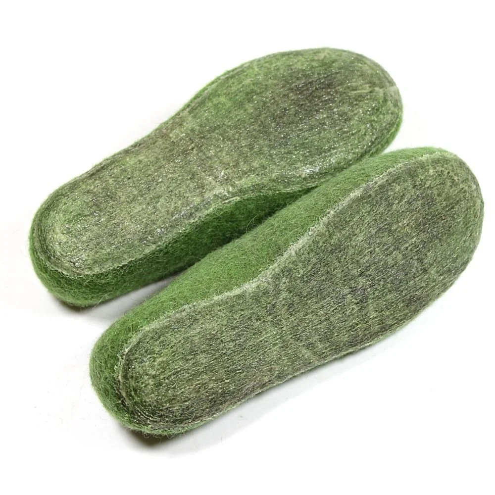 Feltforma 3-layer organic natural latex sole made from Amazonian caoutchouc rubber — glue-free, plastic-free, non-toxic, non-slip on hardwood, tile, and stone floors. For everyday house slippers and post-cold-plunge recovery wear