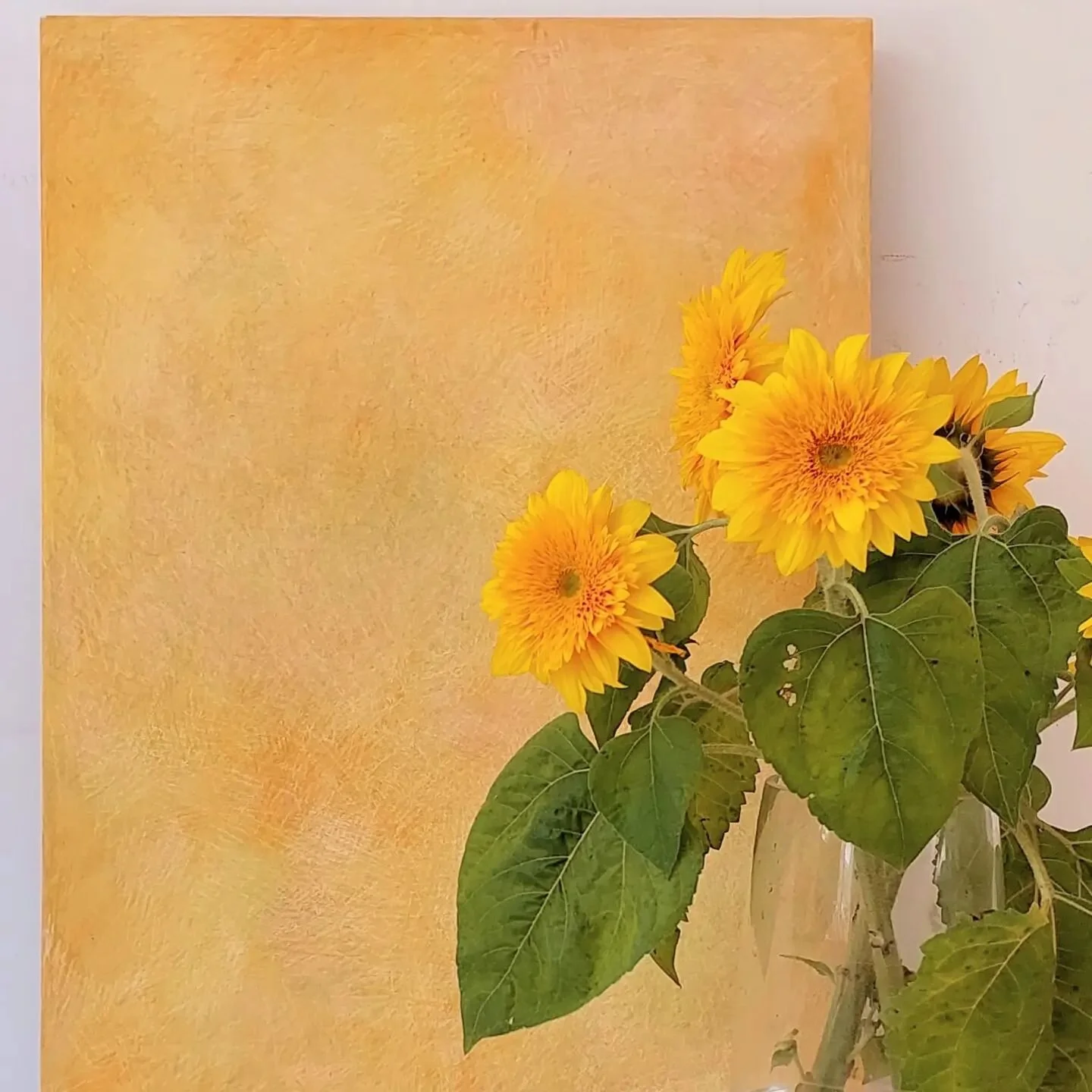 Today, I was taking reference photos of these glorious sunflowers from the garden and I noticed they are nearly exactly the same colours as this abstract piece I made a few months ago. I have a thing for yellow at the moment it seems.💛💛💛

I have c