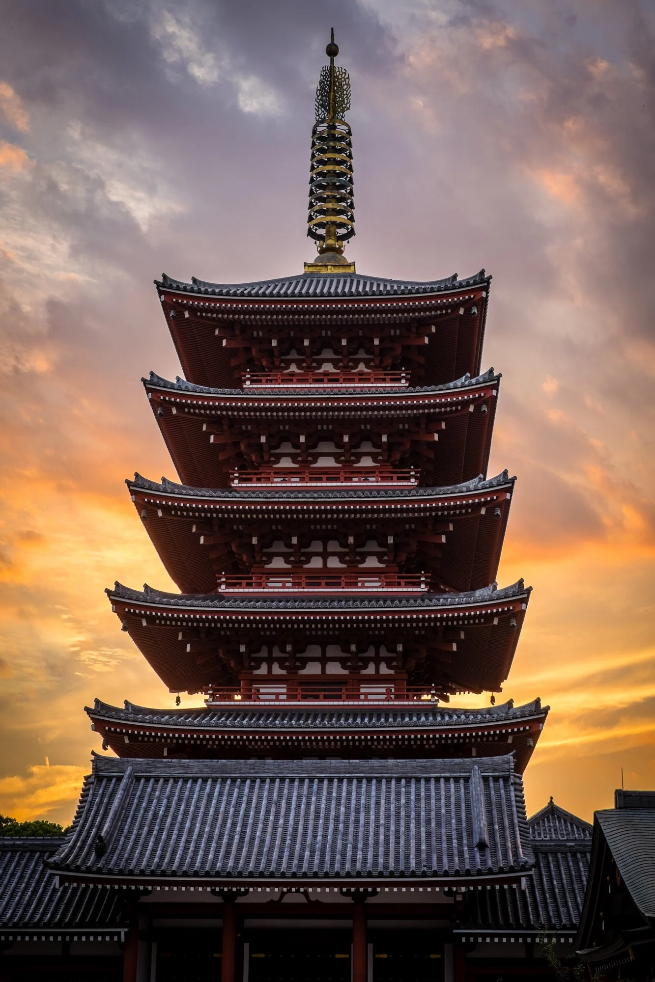 Senso-ji Pagoda, Asakusa, Tokyo, Japan