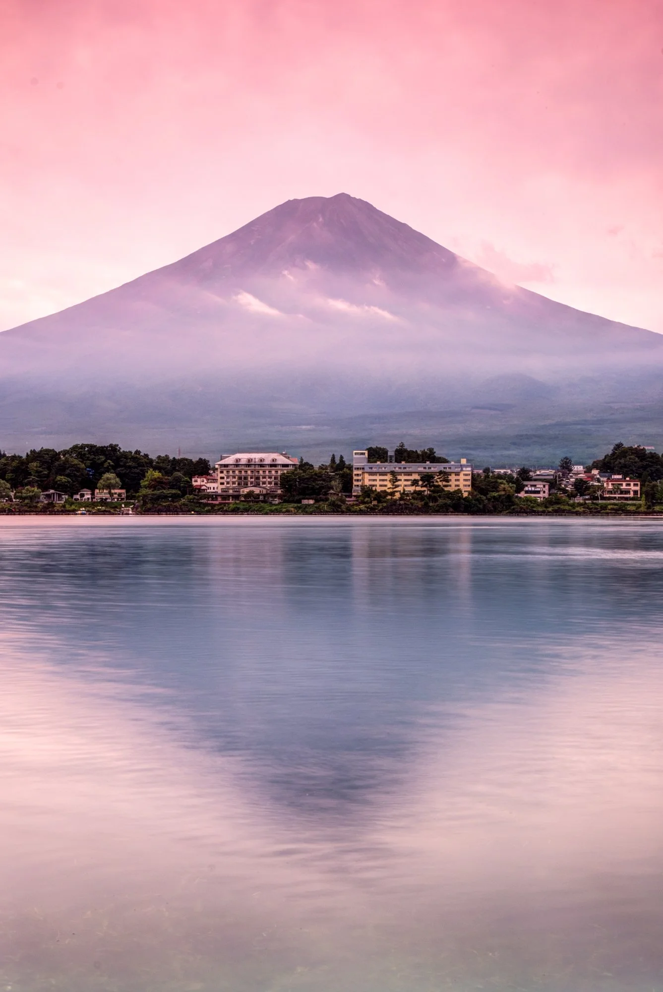 Lake Kawaguchiko,
Japan