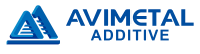 Das Logo von Avimetal Additive, bestehend aus einem blauen Dreieck mit Linien, daneben der Firmenname in Blau.