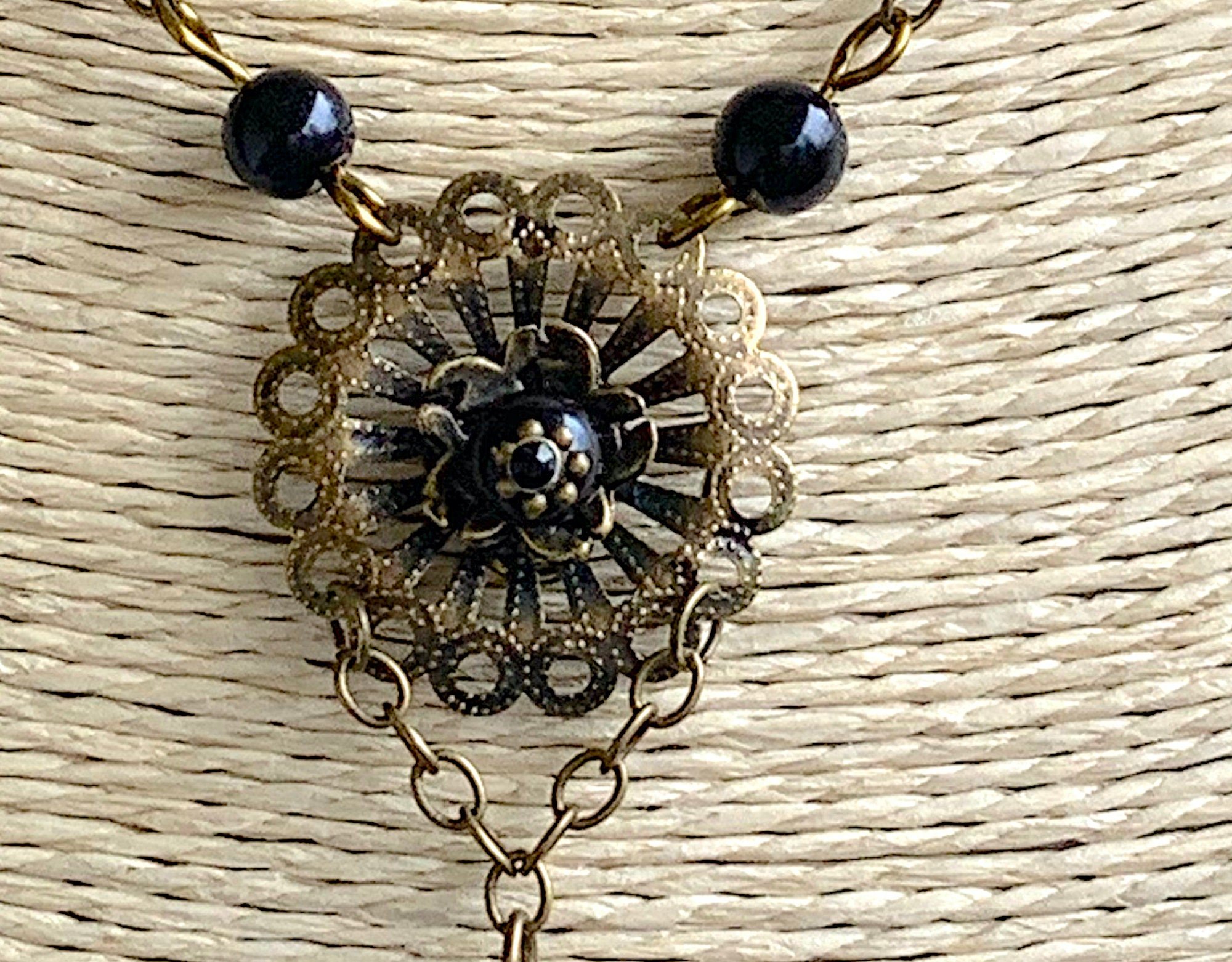 https://i.etsystatic.com/16857444/r/il/580eee/2262447707/il_fullxfull.2262447707_lpjz.jpg