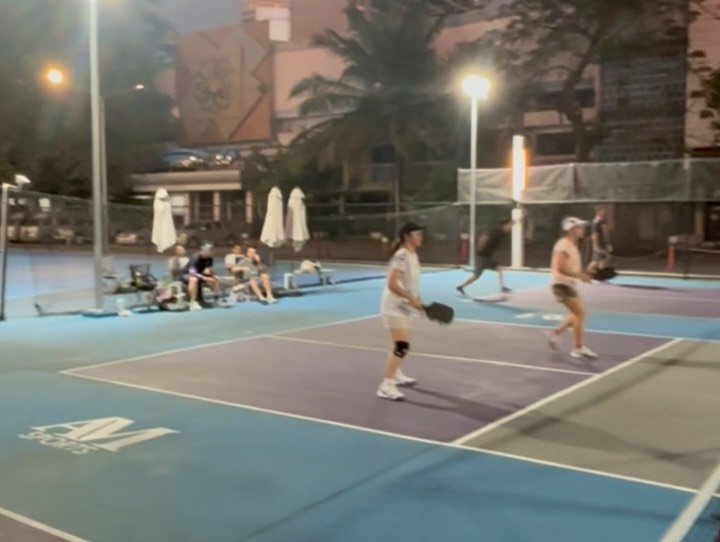 Beautiful evening and fun games at @ontrackstation ! Thank you, everyone!🙌

#pickleballthailand #pickleballbangkok #thailandpickleball #arisepickleball #พิคเคิลบอล
