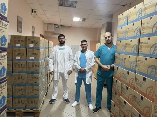 Kyiv+City+Clinical+Hospital+#15+with+52+bxs+of+gloves.jpg