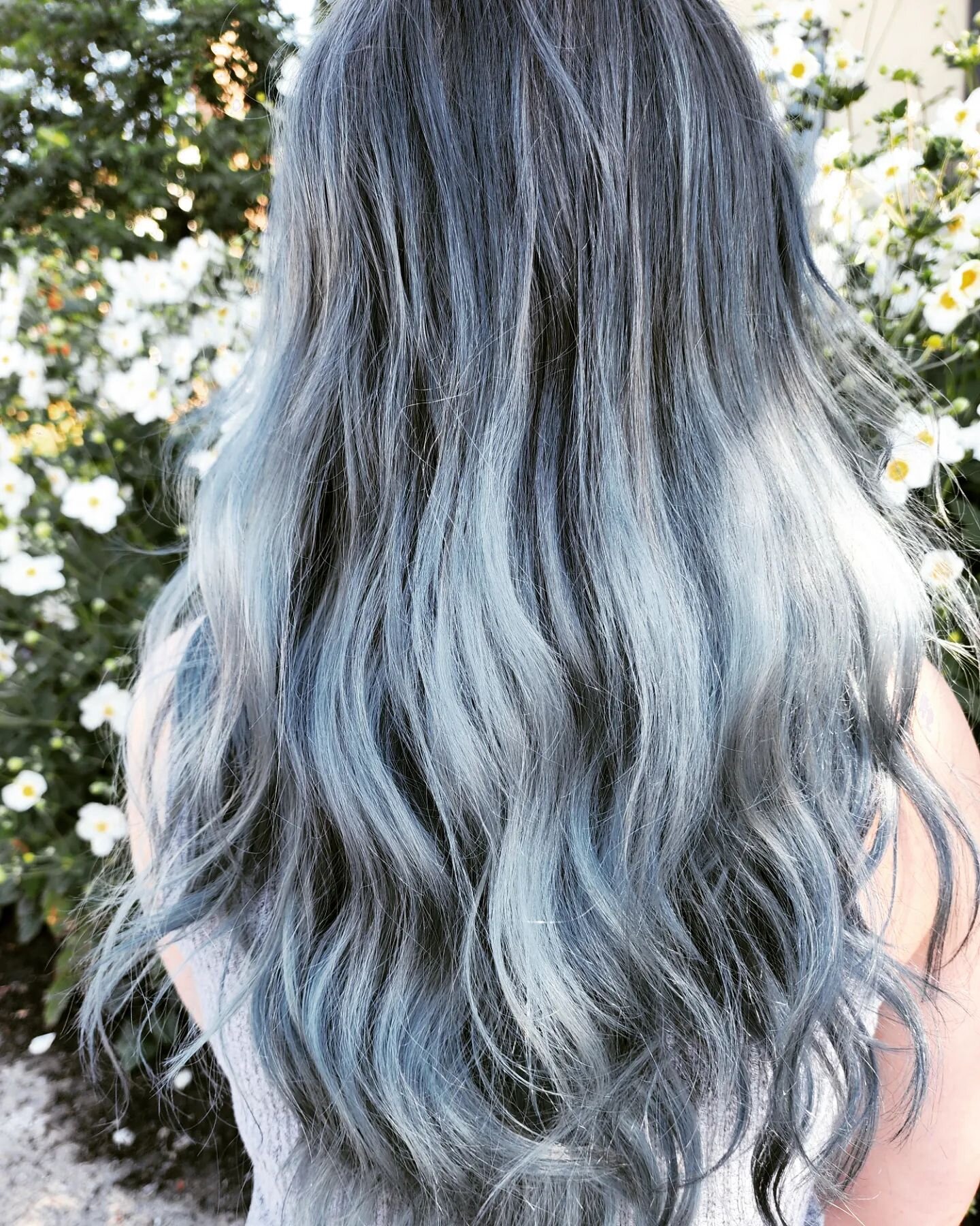 Blue steel.... I can't turn left!
.
.
#saltlakecityhairstylist