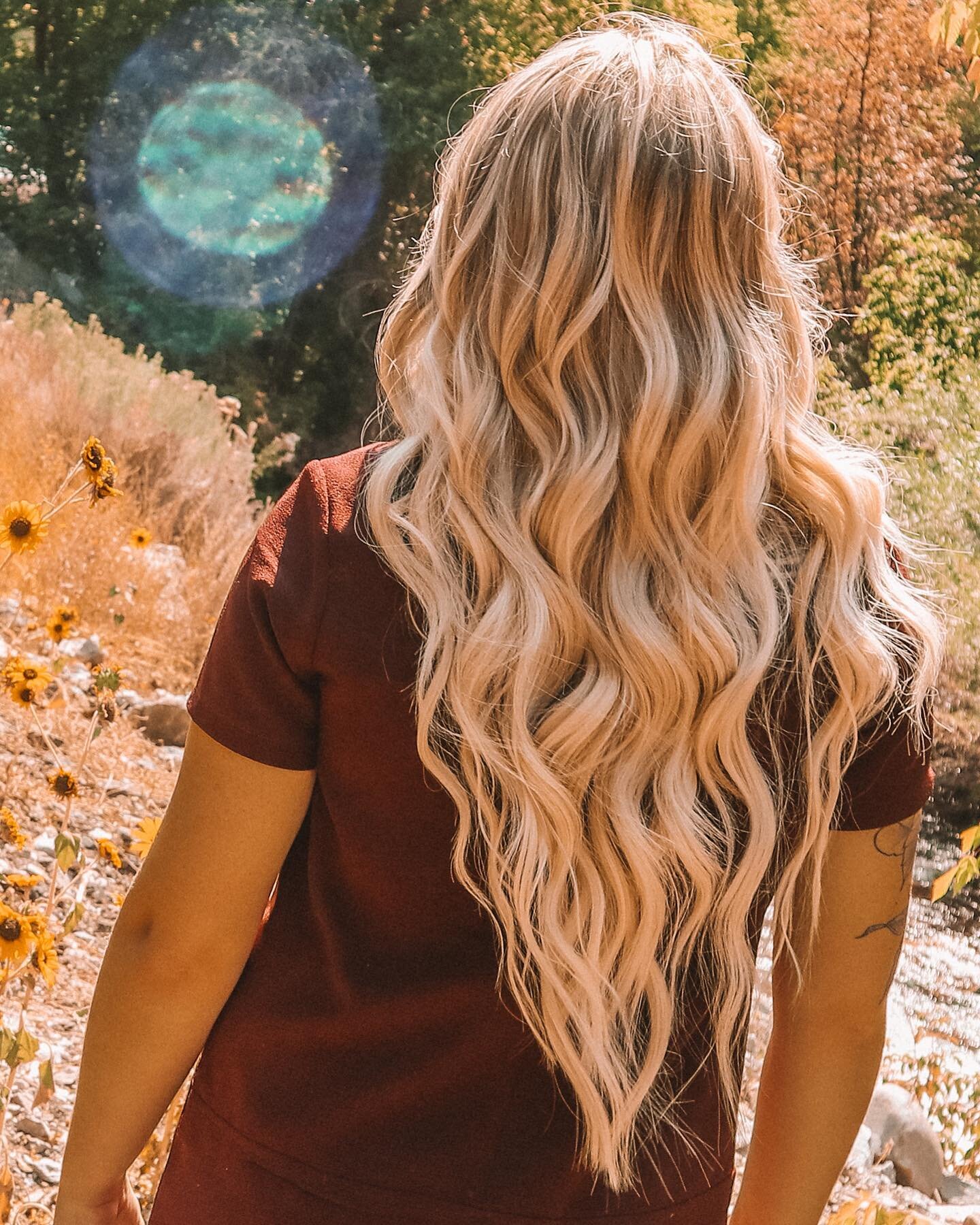 I don’t know about you but this time of year is my absolute favorite. It’s the transition time where its not quite fall but its not really summer either. The sunflowers are in full bloom & its that time of year we warm up the tones in