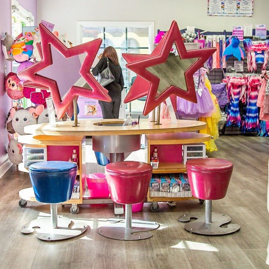 We have a spot at the #StarStudio waiting for you! 
Book your #mermaidmakeover online now! 
https://sparklesmyrtlebeach.com/