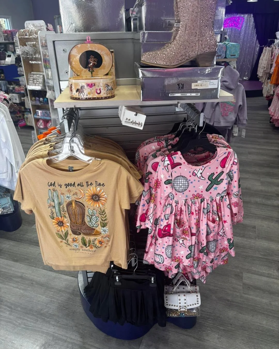 🚨 STORE UPDATE 🚨

Shop in store or online today! 

https://sparklesmyrtlebeach.com/shop