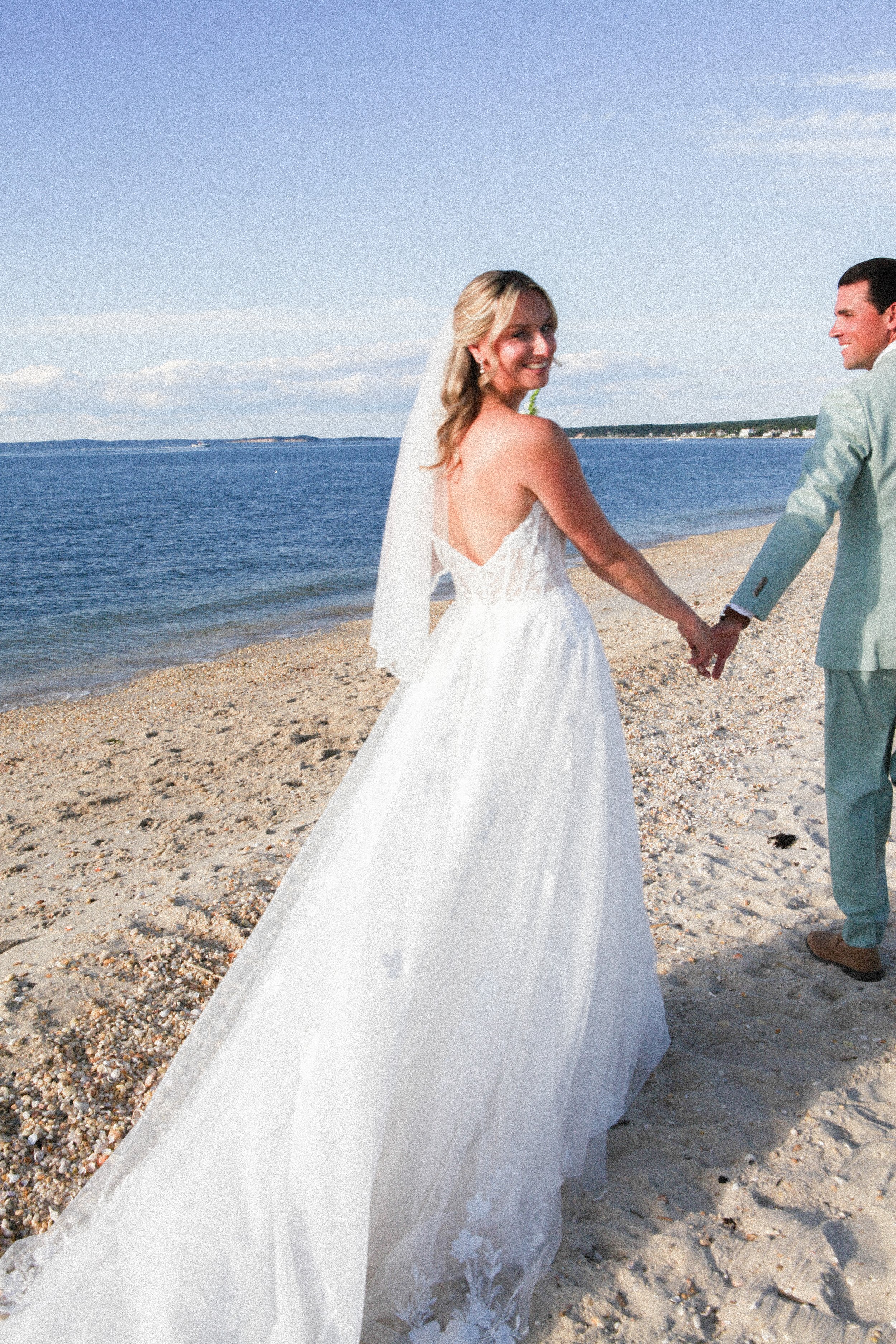 Bride Groom Beach 29.jpg