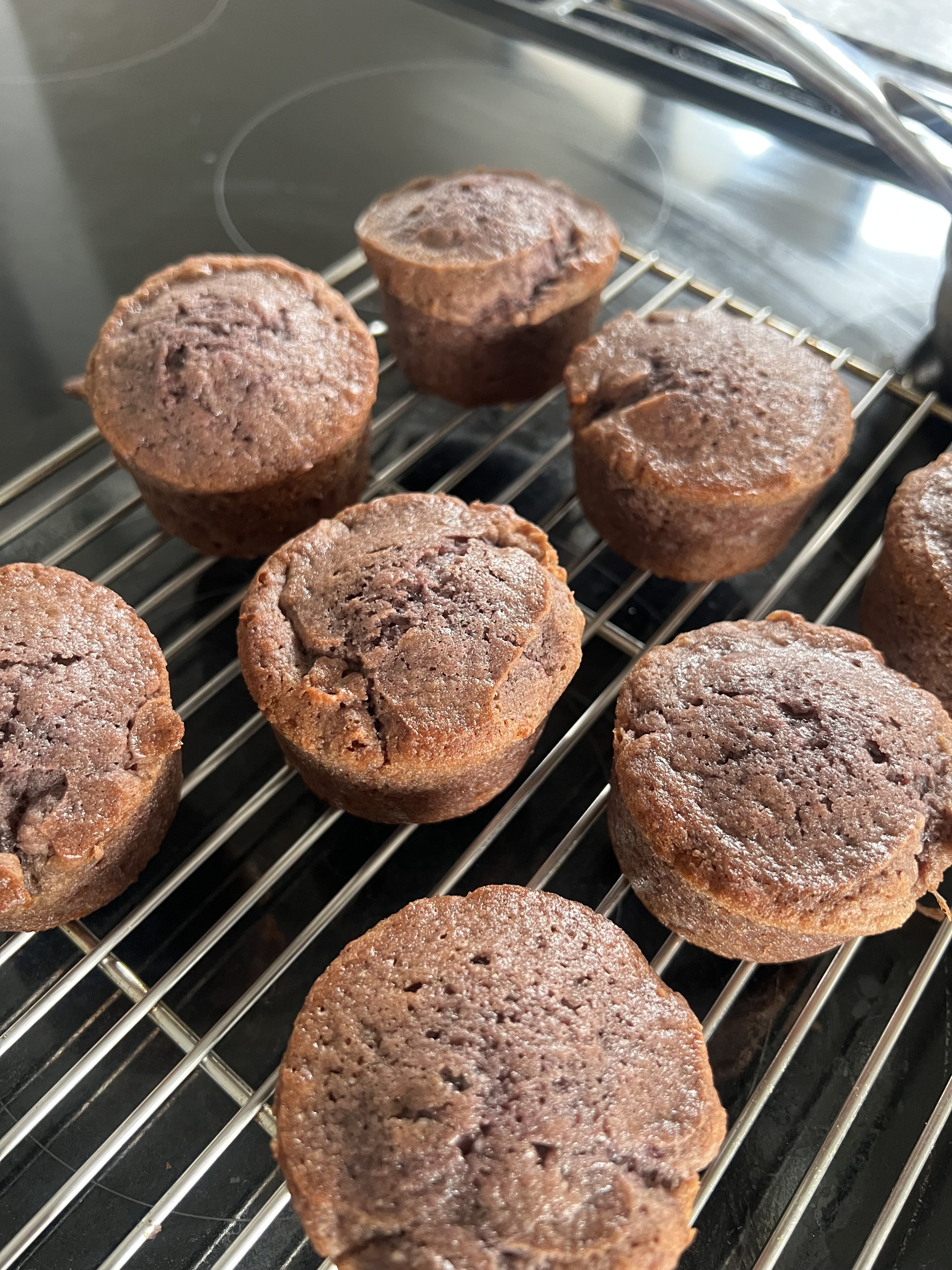 Yummy elderberry banana muffins