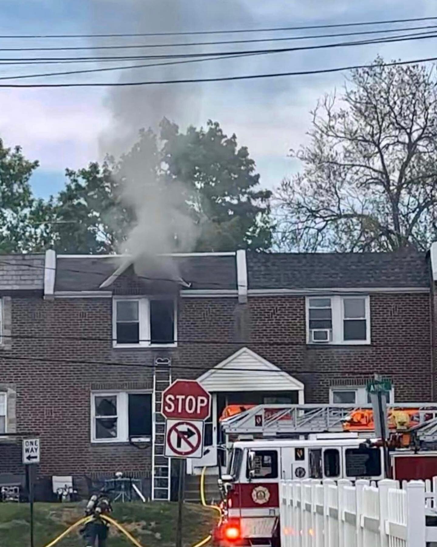 C Platoon Companies and Station 20 volunteers responded to the 3800 Block of Anne St for the reported building fire. Companies arrived to find smoke showing and Car 3 upgraded to the working fire. E20s crew located a fire on the first floor, E74 acte