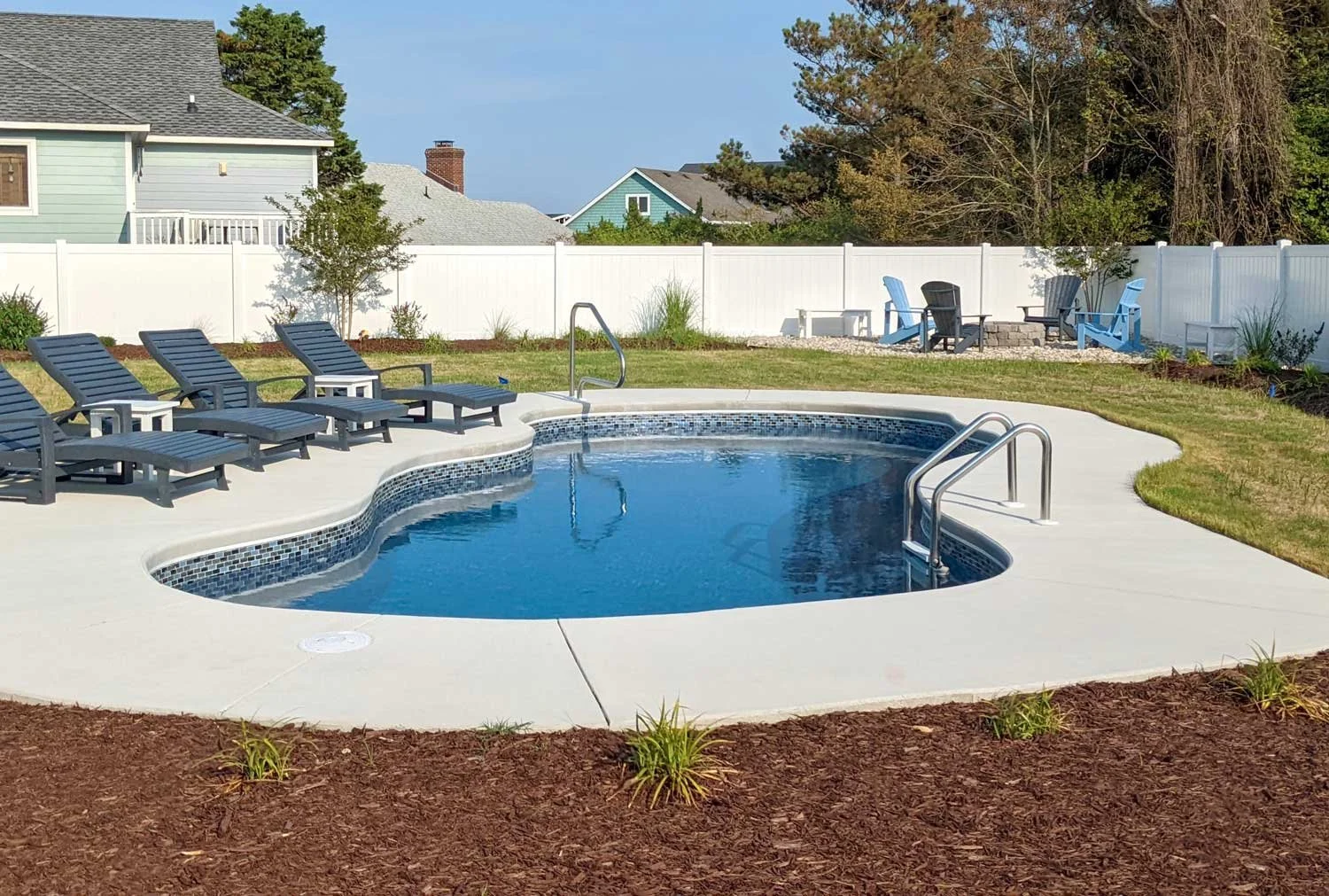 Fiberglass vinyl pool installation
