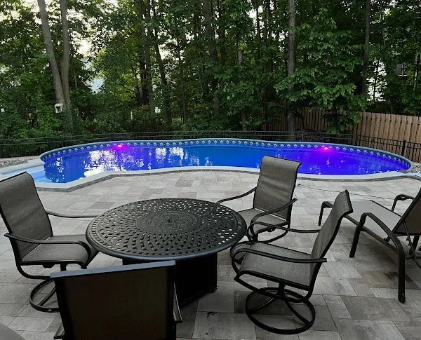 Vosters_pool_KateT (1).jpg