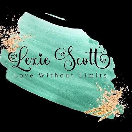Album cover with a turquoise watercolor background and gold accents, displaying the text "Leslie Scott Love Without Limits" with decorative hearts.
