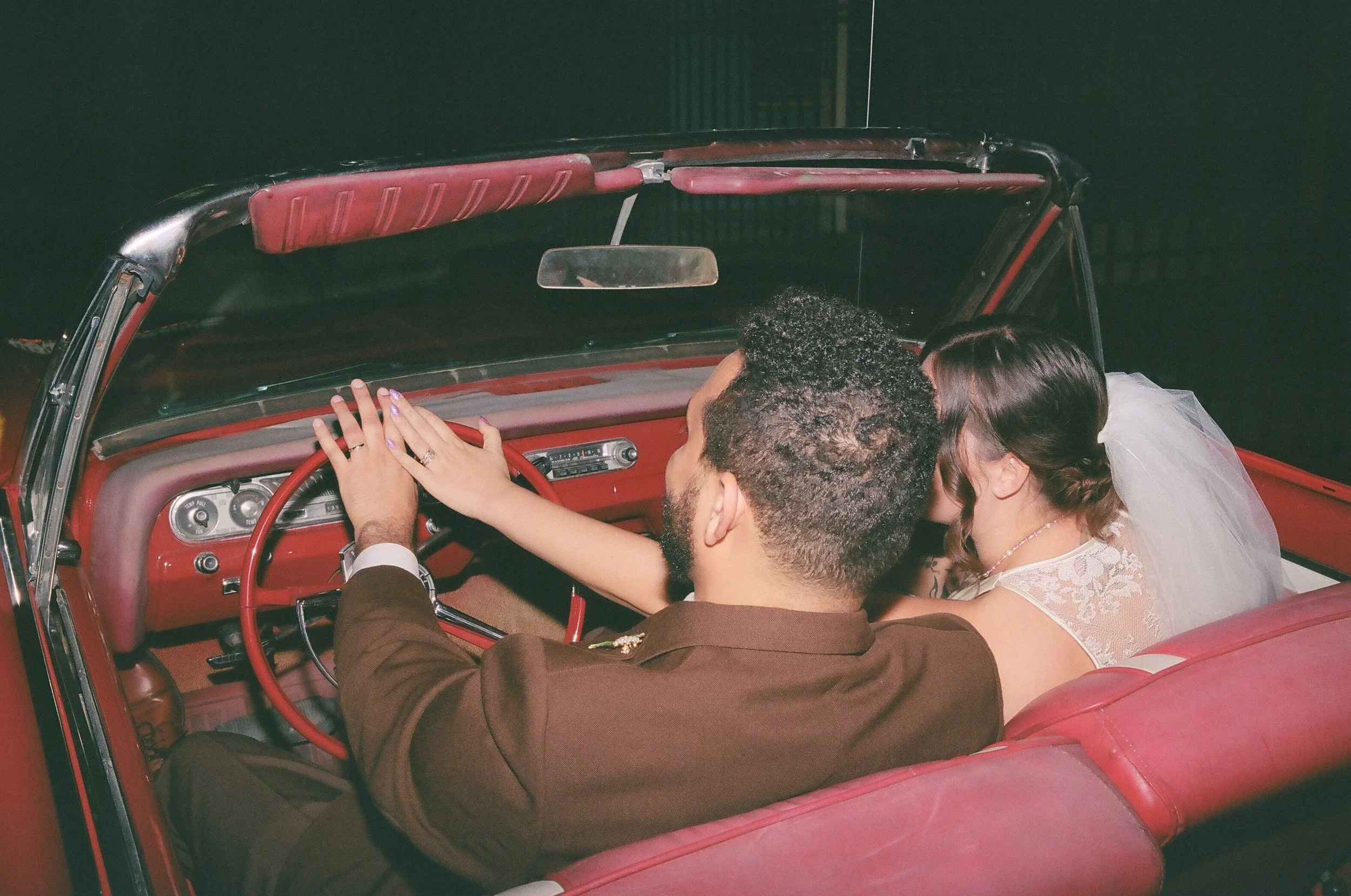 Madison-Vegas-Elopement-Film-64.jpg