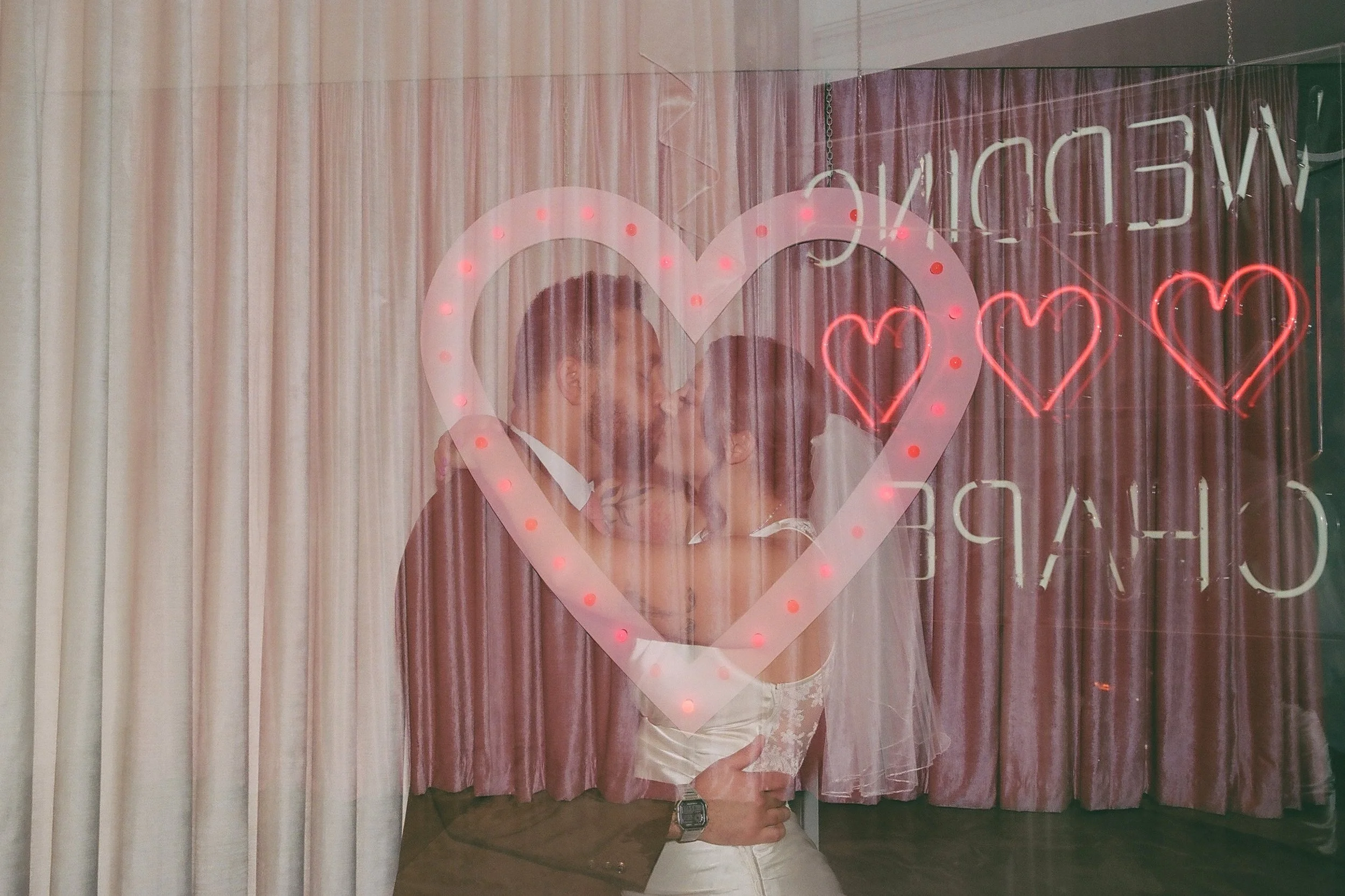 Madison-Vegas-Elopement-Film-42.jpg