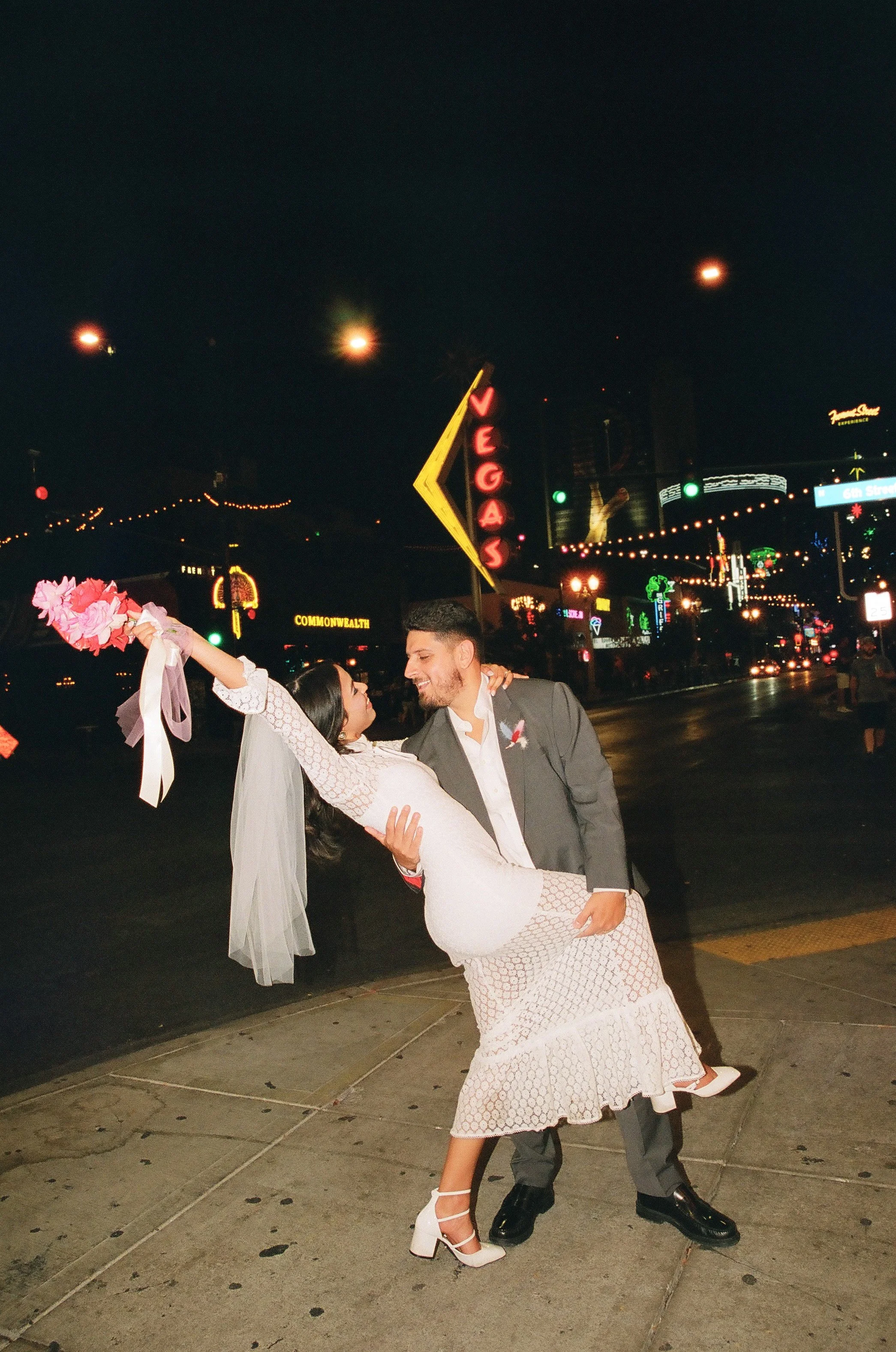 Paola-Vegas-Elopement-188.jpg