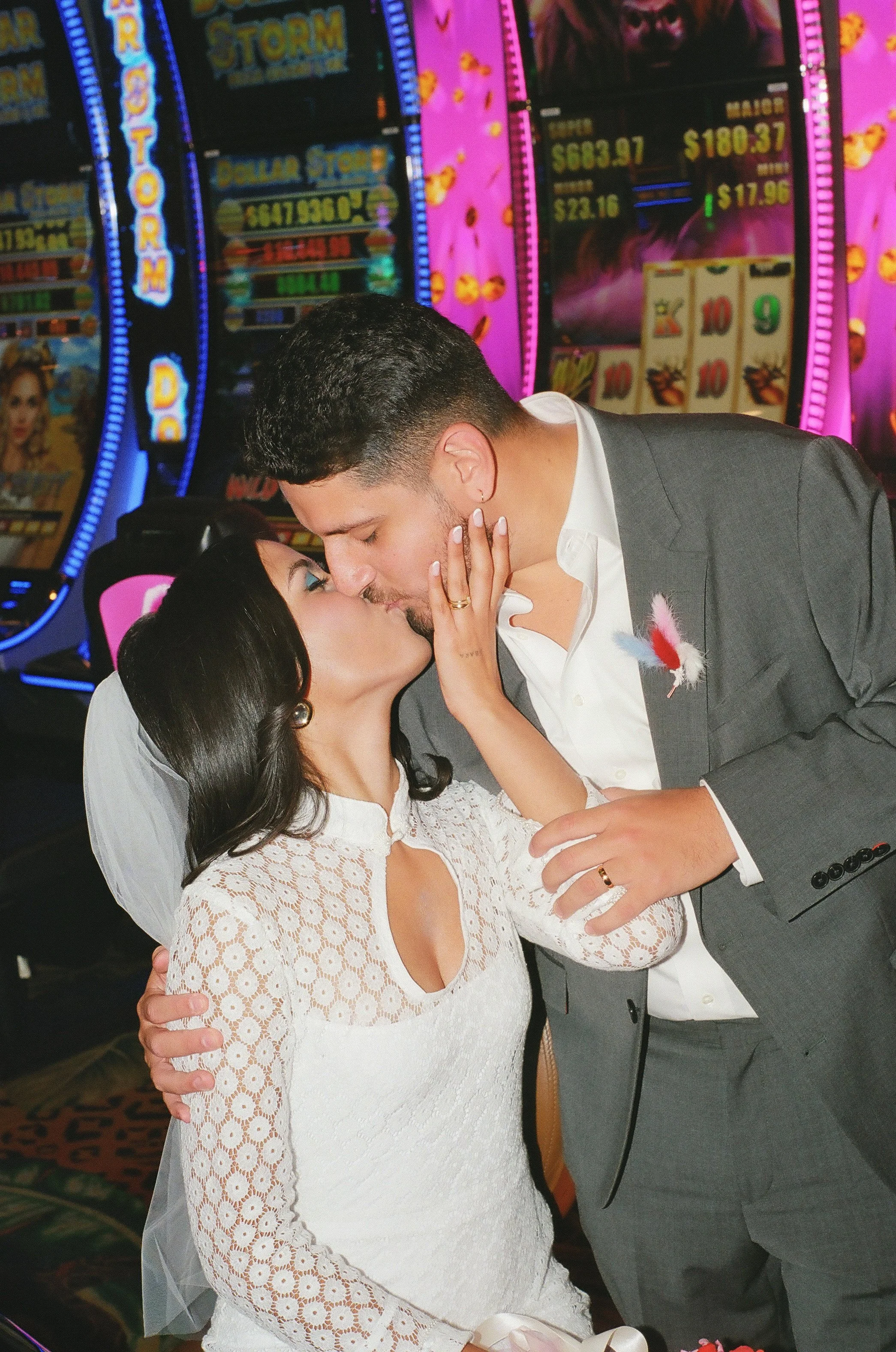 Paola-Vegas-Elopement-228.jpg
