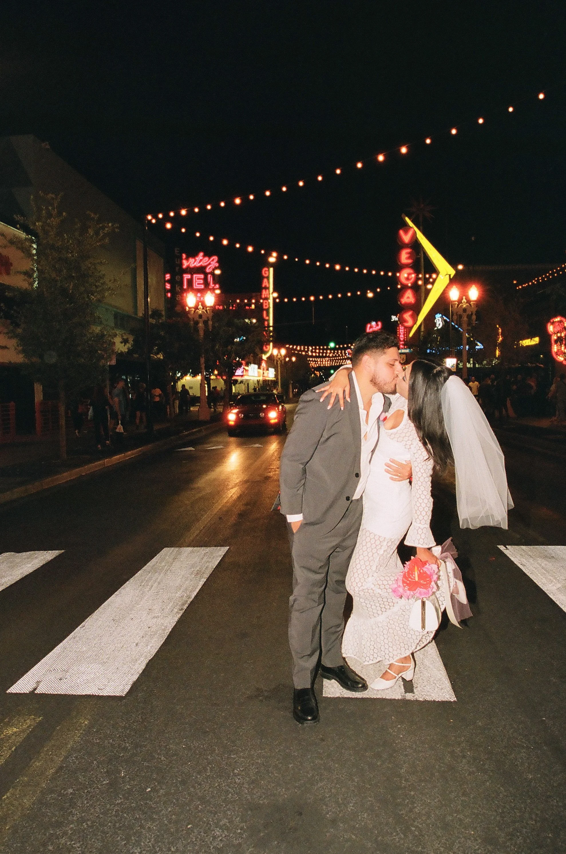Paola-Vegas-Elopement-170.jpg