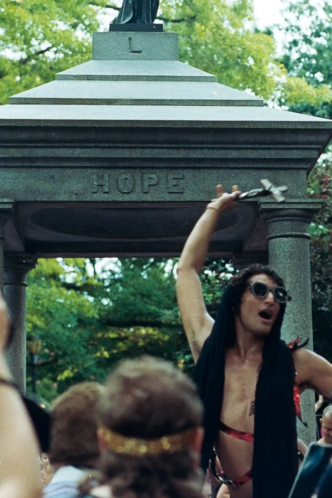 007_DragMarch_GustavoLopes_GAYLETTER-2 - Gustavo Lopes.jpg