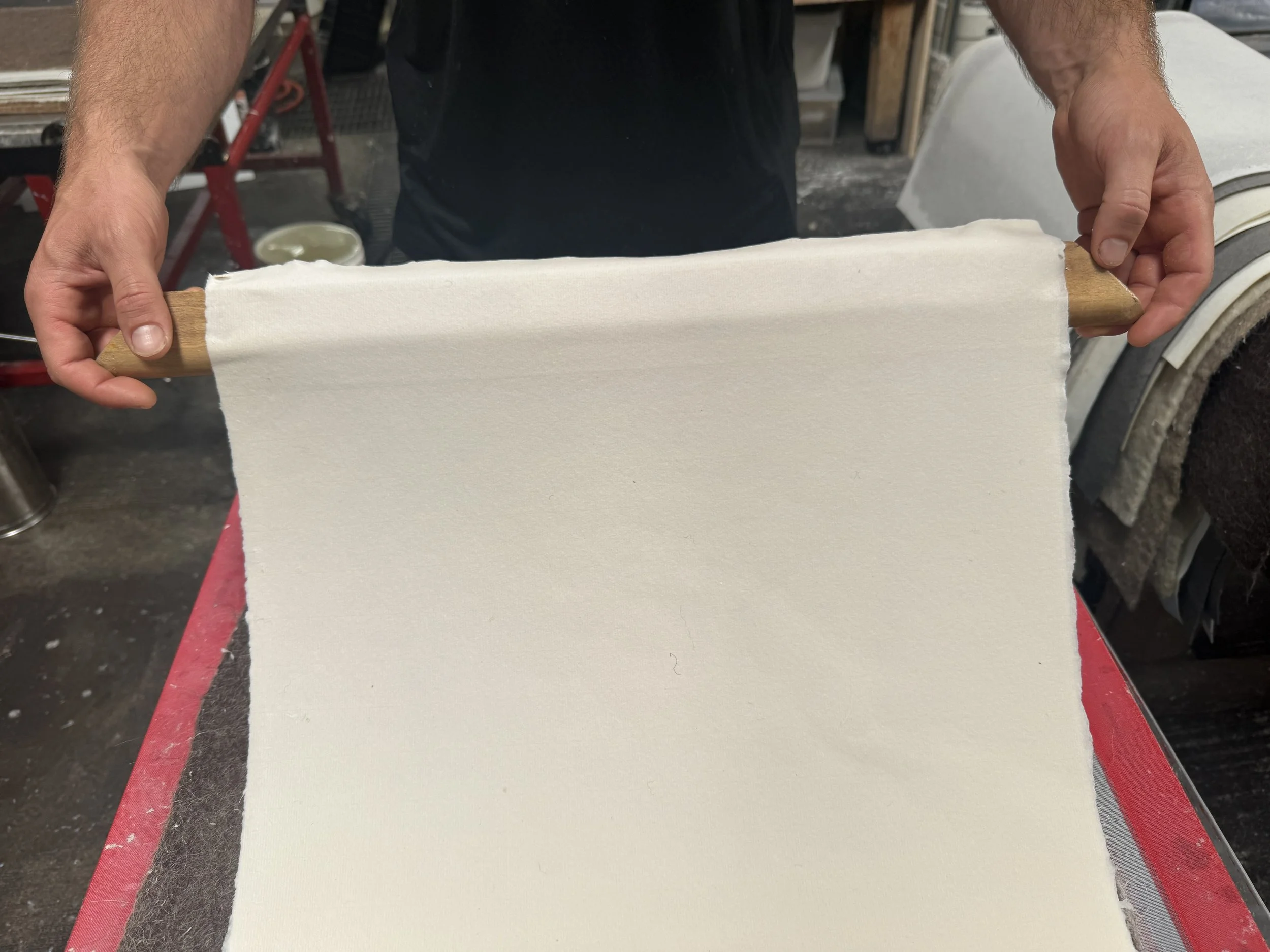 Magnolia Saper Studio: Using a slice to lift a damp sheet