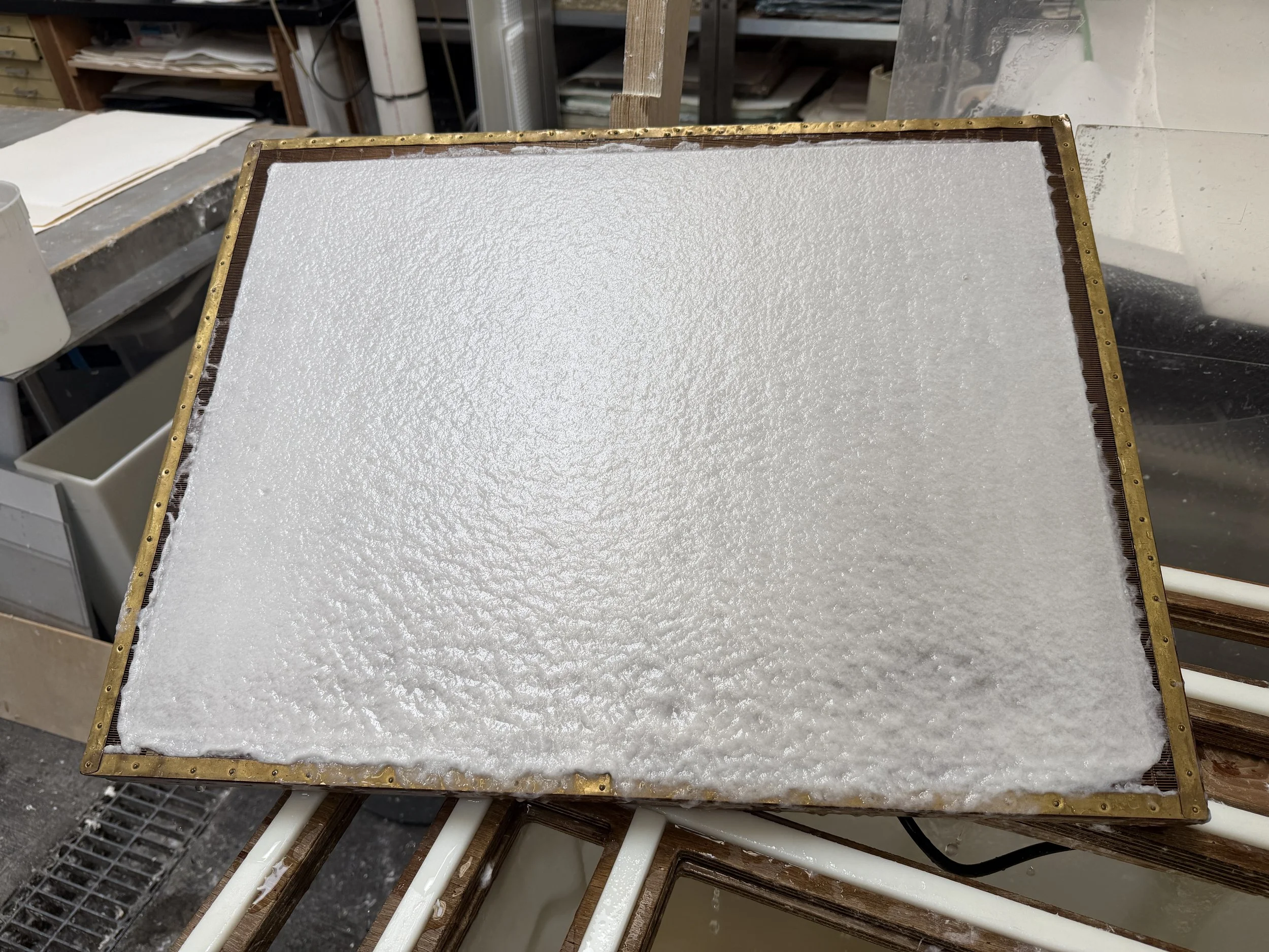 Magnolia Saper Studio: Tilting the mould on the ass too soon after formation