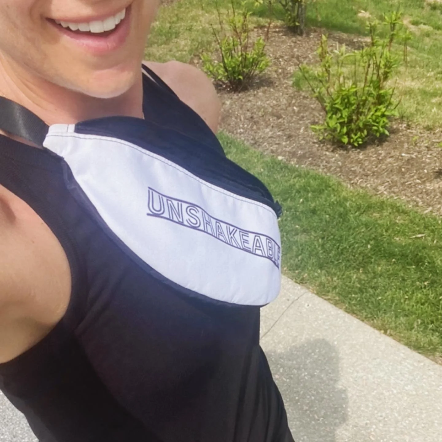 It&rsquo;s a R.U.N. day in the glorious sunshine!  Prepare yourself with #UNSHAKEABLE pre workout and recover with UNSHAKEABLE complete body recovery! 

You&rsquo;ll see me running for miles thanks to proper fuel! Shop our UNSHAKEABLE merch (link in 