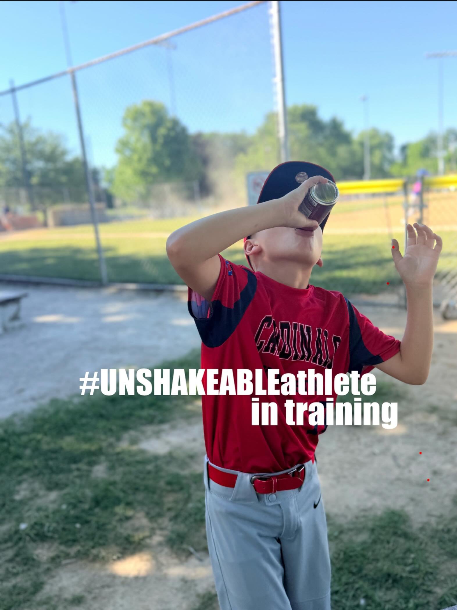 Absolutely love this snap from an UNSHAKEABLE Sports Drink SuperFan!  This #UNSHAKEABLEathlete in training &ldquo;trying to get the last drop!&rdquo; Thank you! ❤️

Looking for a better sports drink for your youth athletes?  As a mom to 4 young boys 