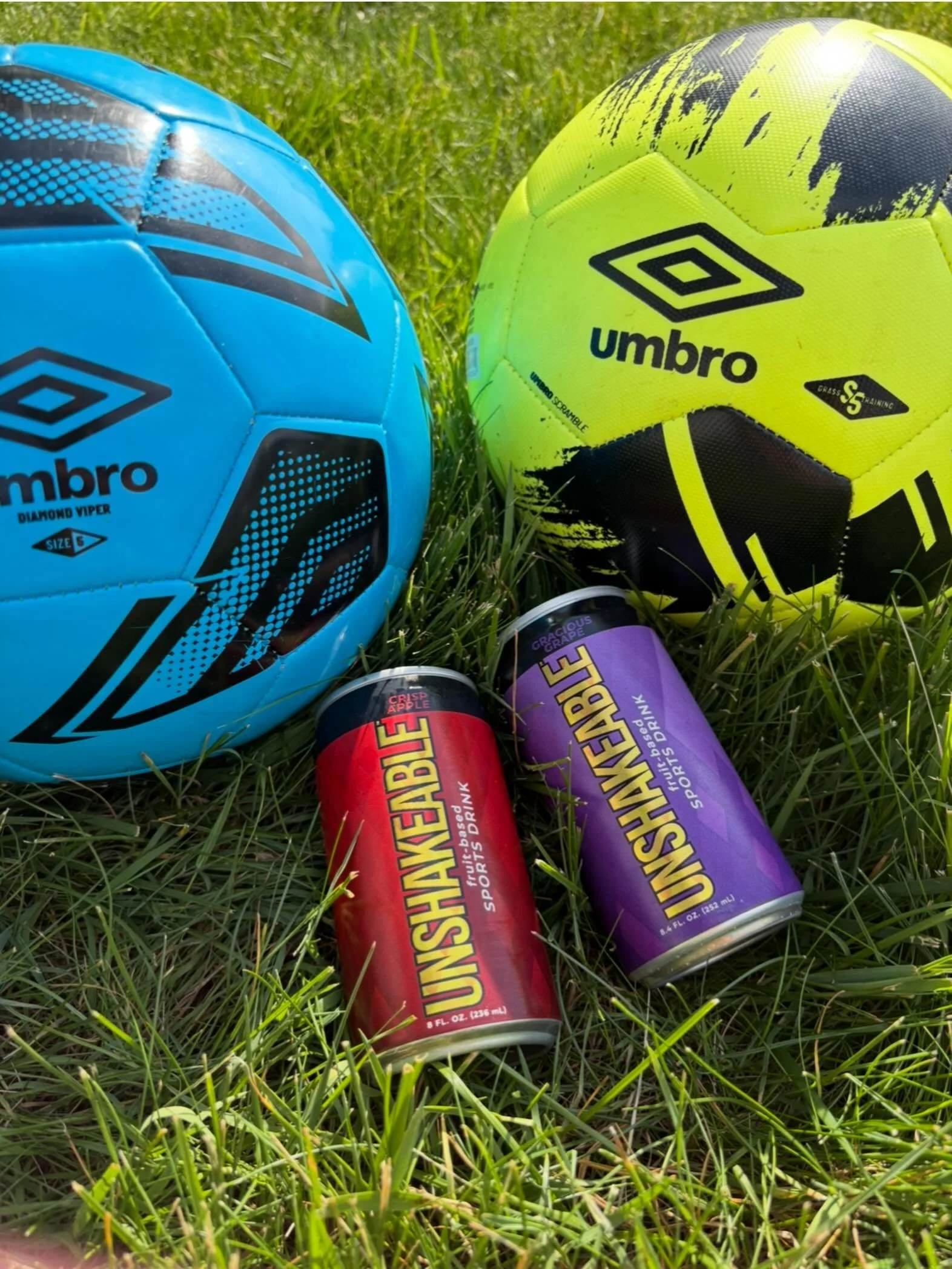 Kickin it with the boys ⚽️ fueled by UNSHAKEABLE sports drink ! 

ELECTROLYTES and carbs for ENERGY made from 4️⃣ simple yet impactful ingredients: filtered water, 100% juice, tart cherry concentrate, pink Himalayan salt.  That&rsquo;s it!

Ready to 