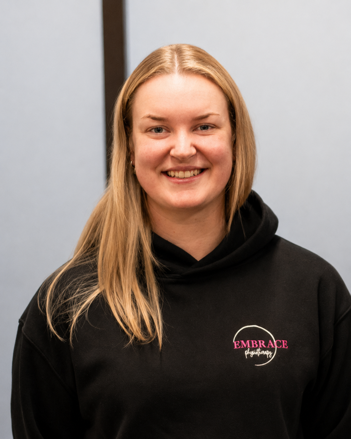 Sports Physio on the side of the rugby field 