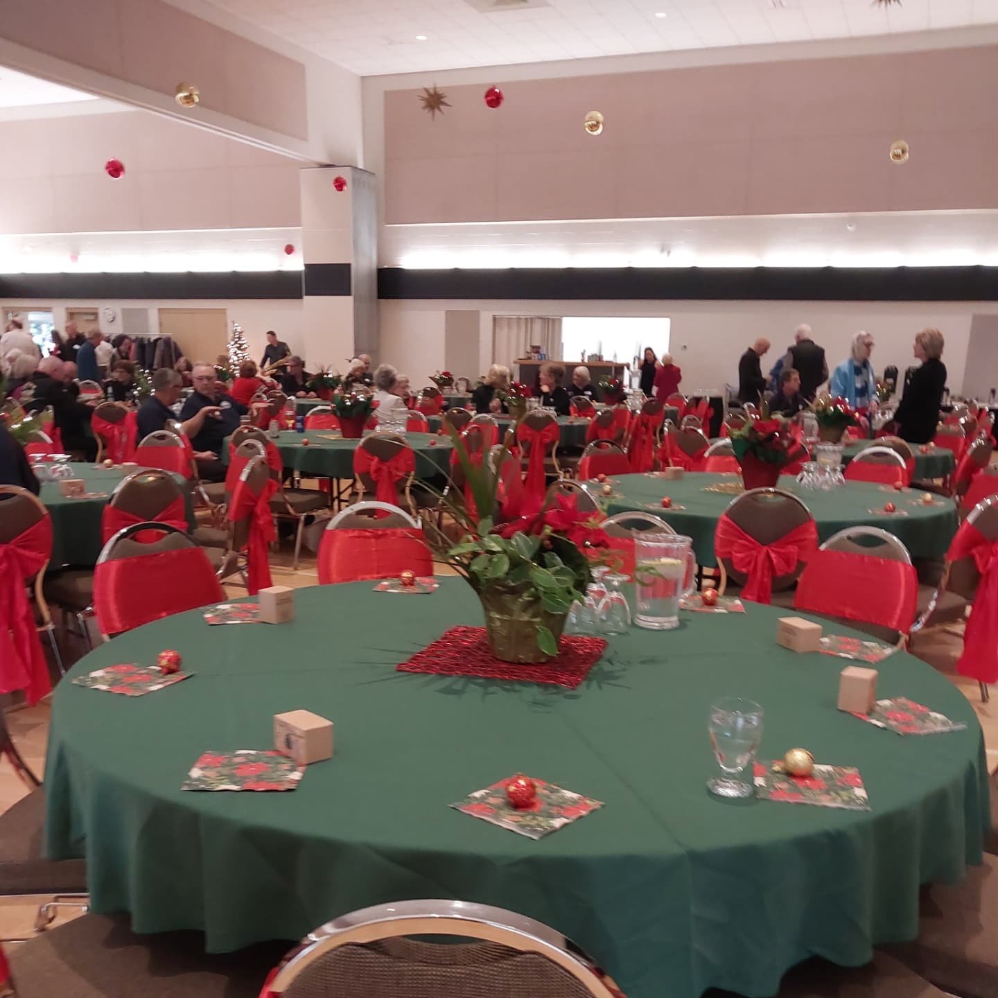Volunteer appreciation afternoon for the Oceanside area, 175 at the civic center in Qualicum Beach. So wonderful to celebrate our volunteers.

#gratefulheart 
#volunteer 
#oceanside 
#parksvillequalicum
#erringtoncatering 
#erringtonmobilekitchen
#il