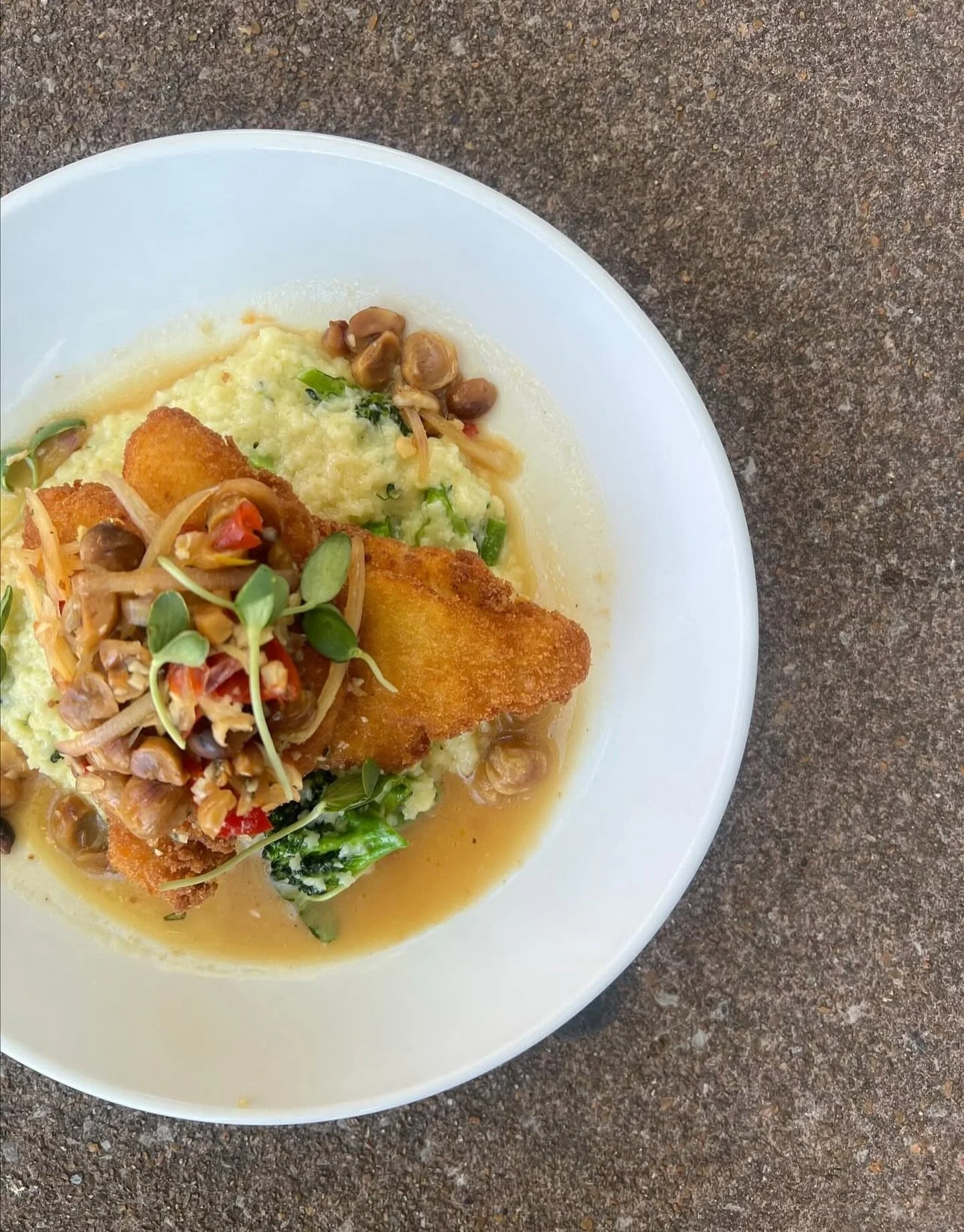 fried halibut cheeks ❤️&zwj;🔥 
@oando_pizza @chefrisk