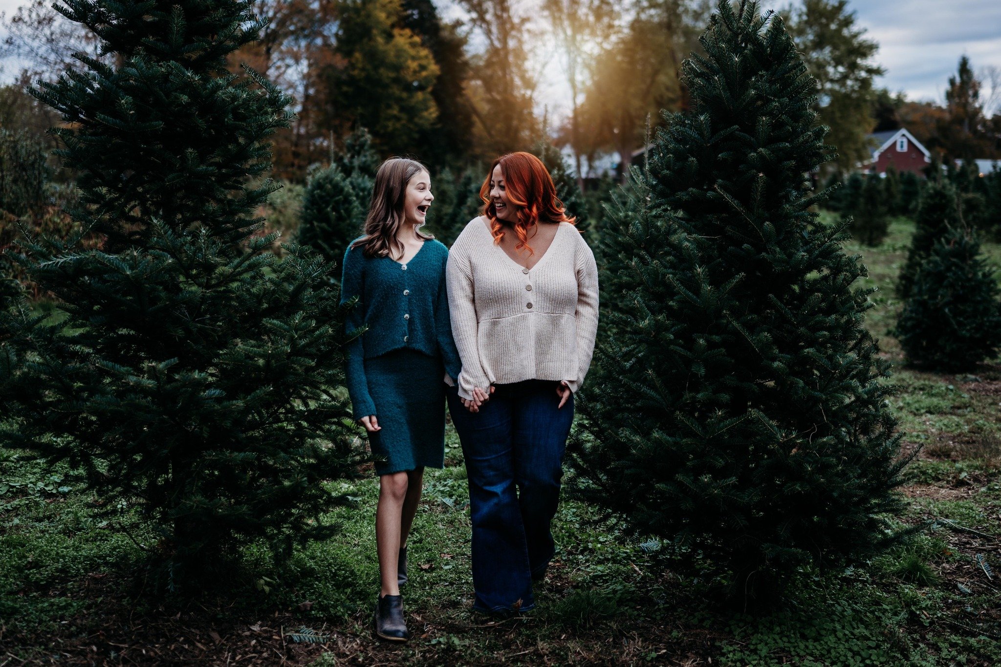 We have a great line up of mini sessions coming back this year! Take the chance to check out the link below for all of the upcoming options for this holiday season! This season flies by so don't wait to book!

📸Minis:
🍎 Apple Orchard
🍁 Fall Field
