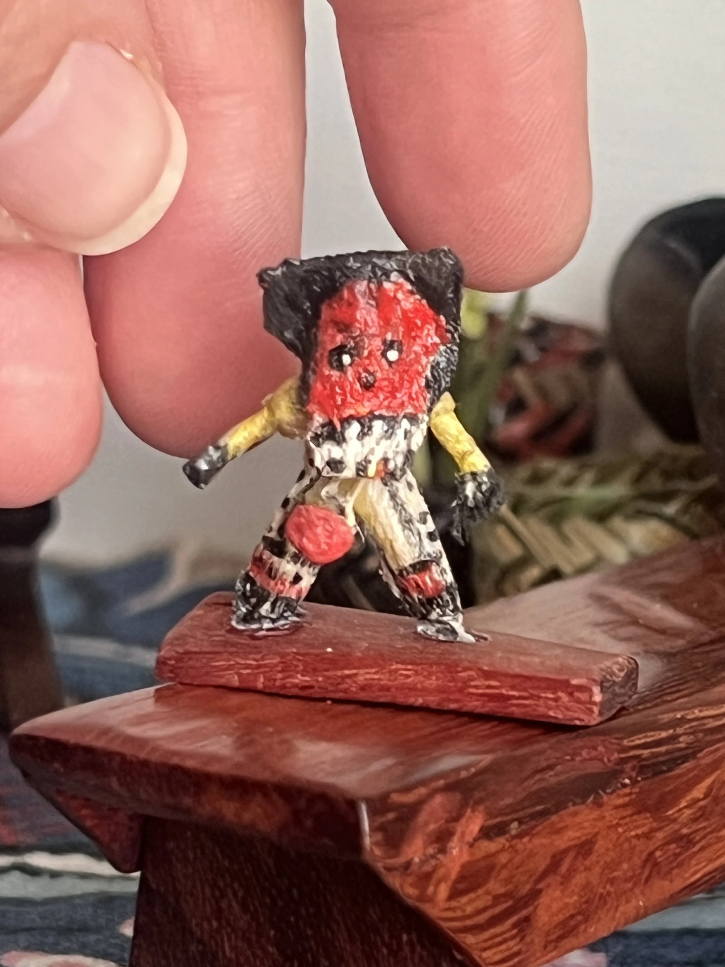 Tiny Oma Pelazon Doll Statue