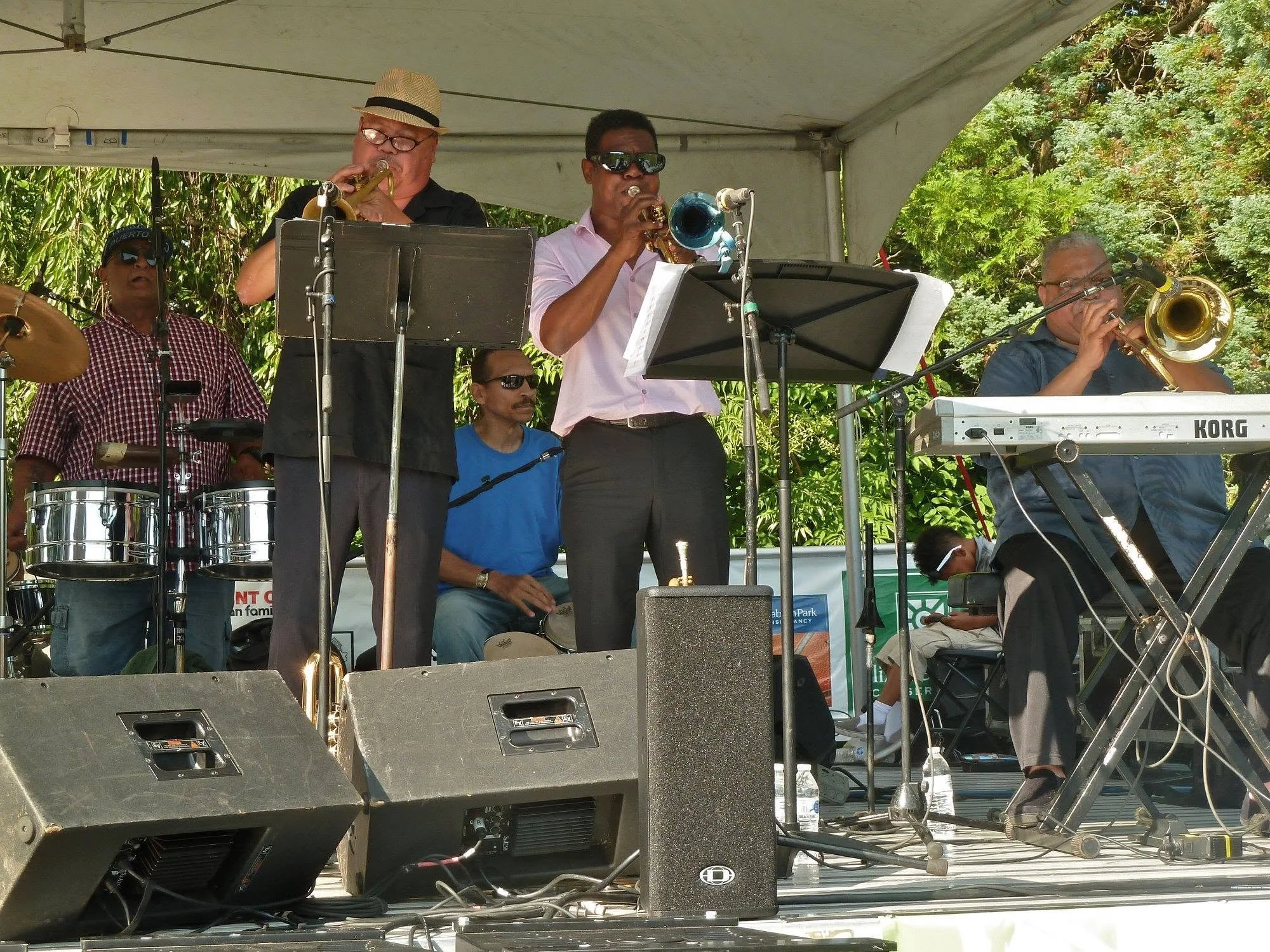 Orquestra Espada. Photo by Maurice Robertson.