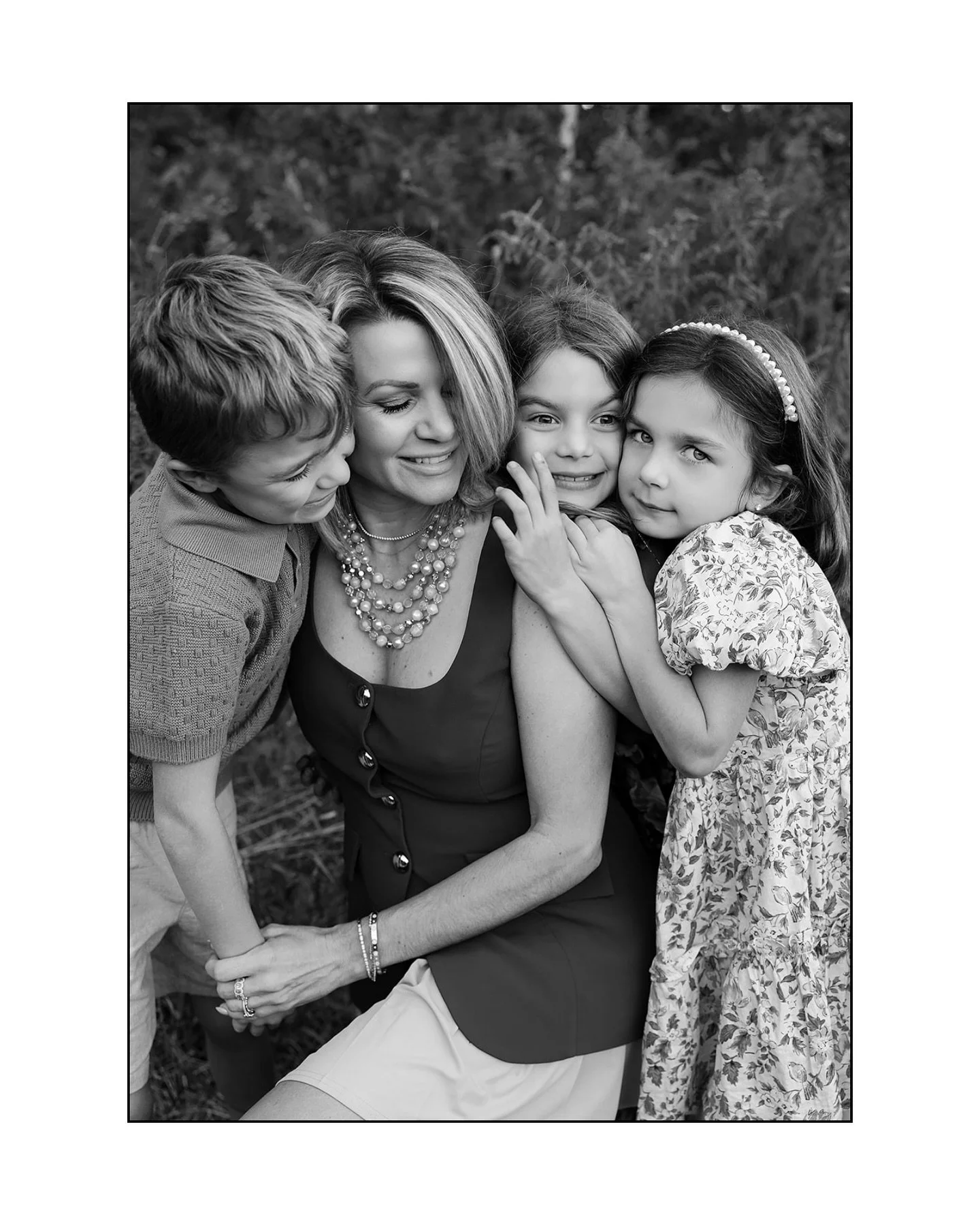 I look forward to hanging with this beautiful family every year and THIS YEAR there were chickens. 🐓 And a chicken palace. And a tree house. And I&rsquo;m moving in.