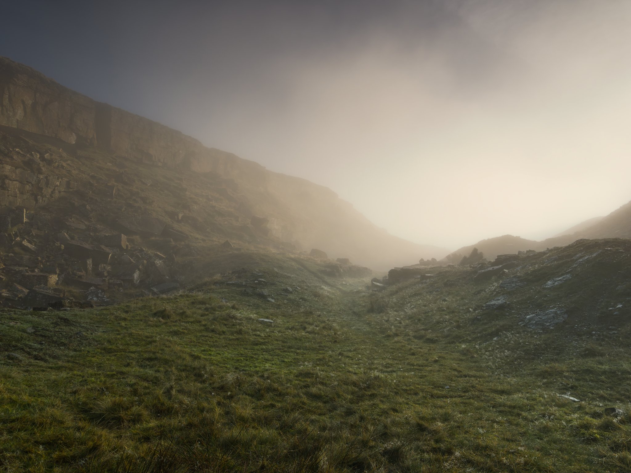 Fecit End Delf, Rossendale stone quarry misty sunrise