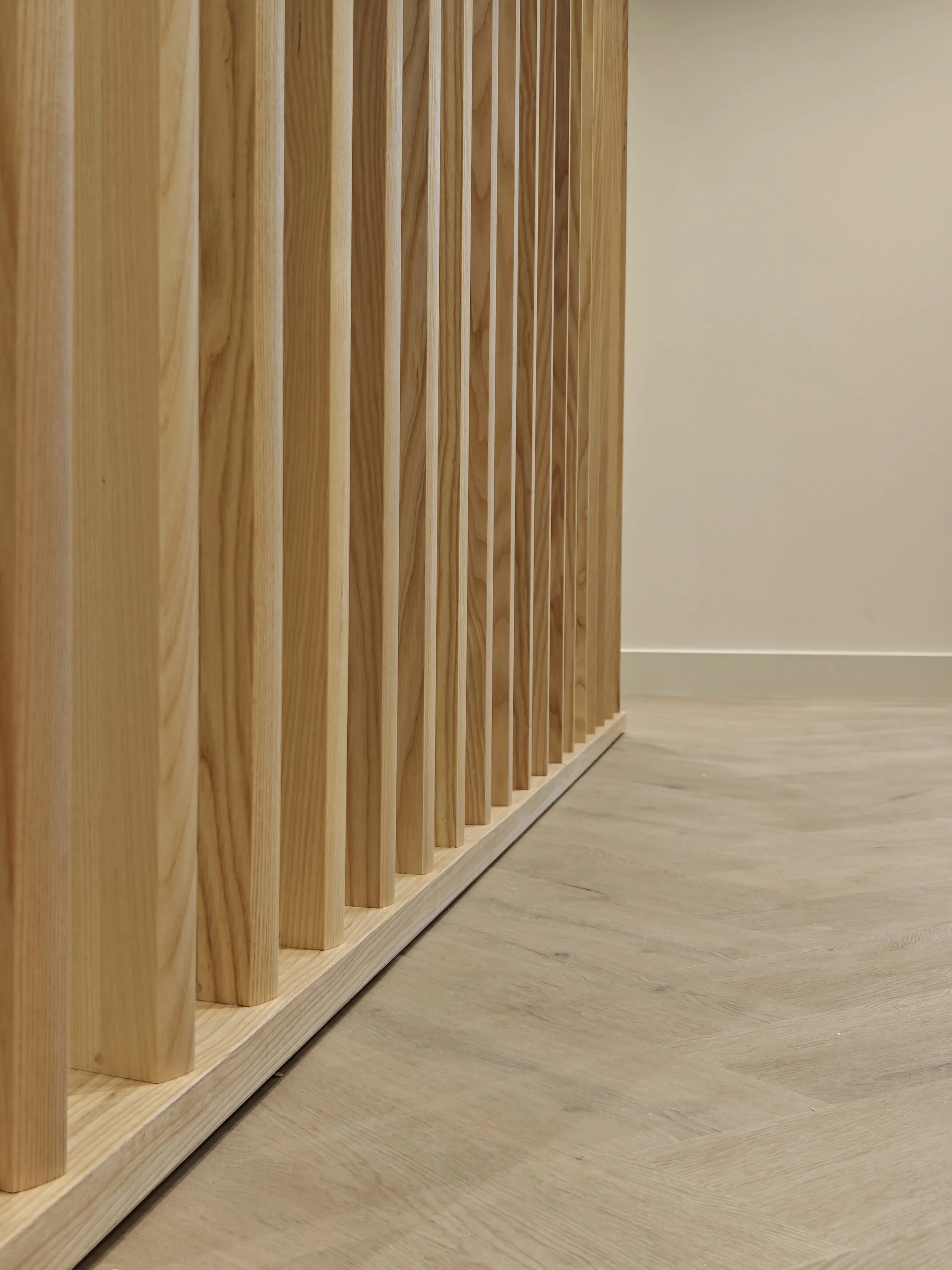 Room divider essenhout
