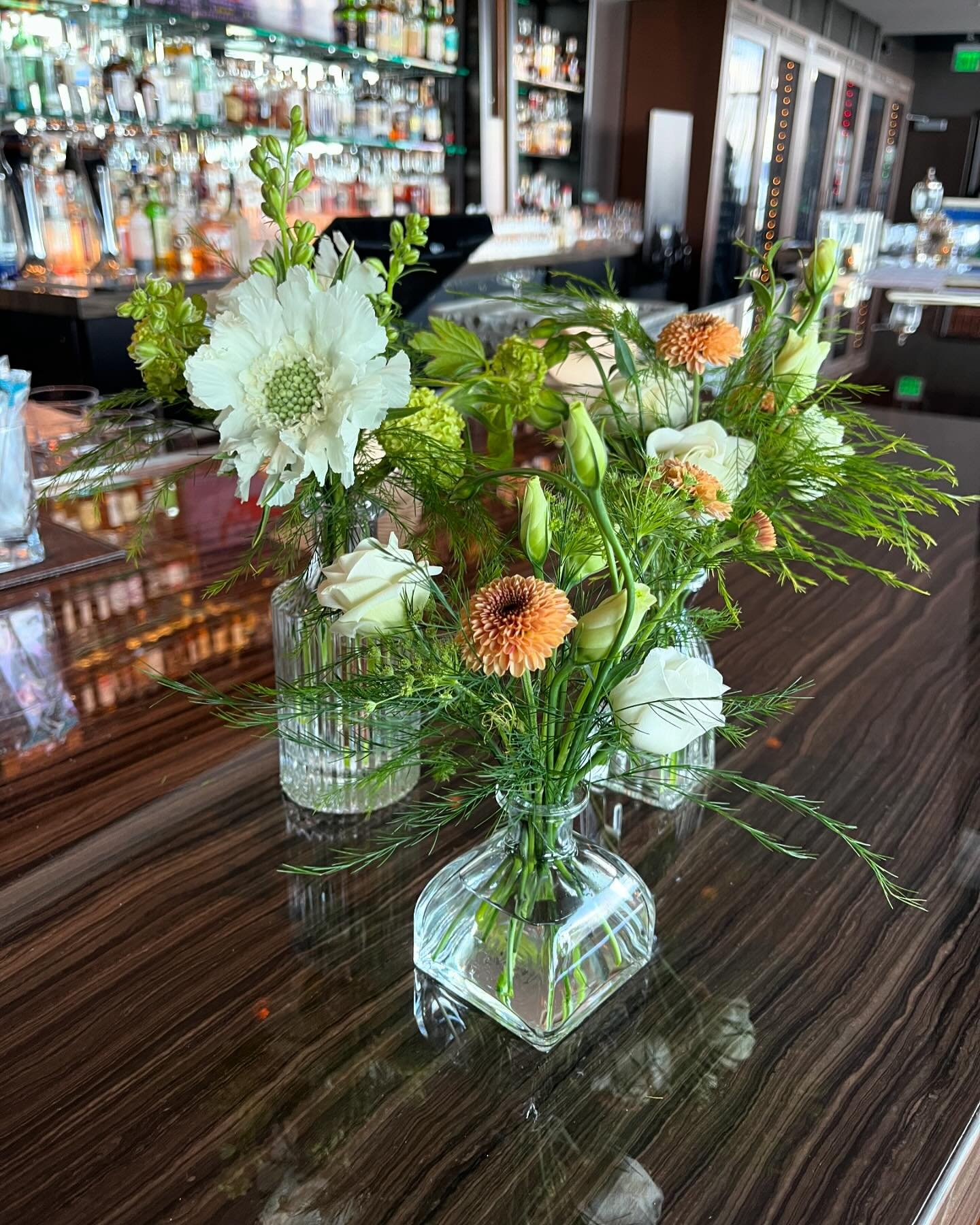 Who doesn&rsquo;t love a little bud vase action ✨