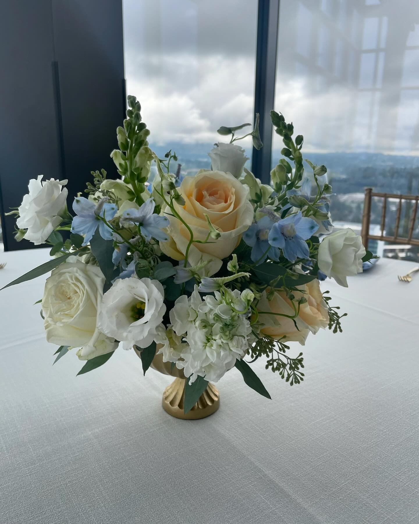 Loved this cream, white and blue combo 🤍