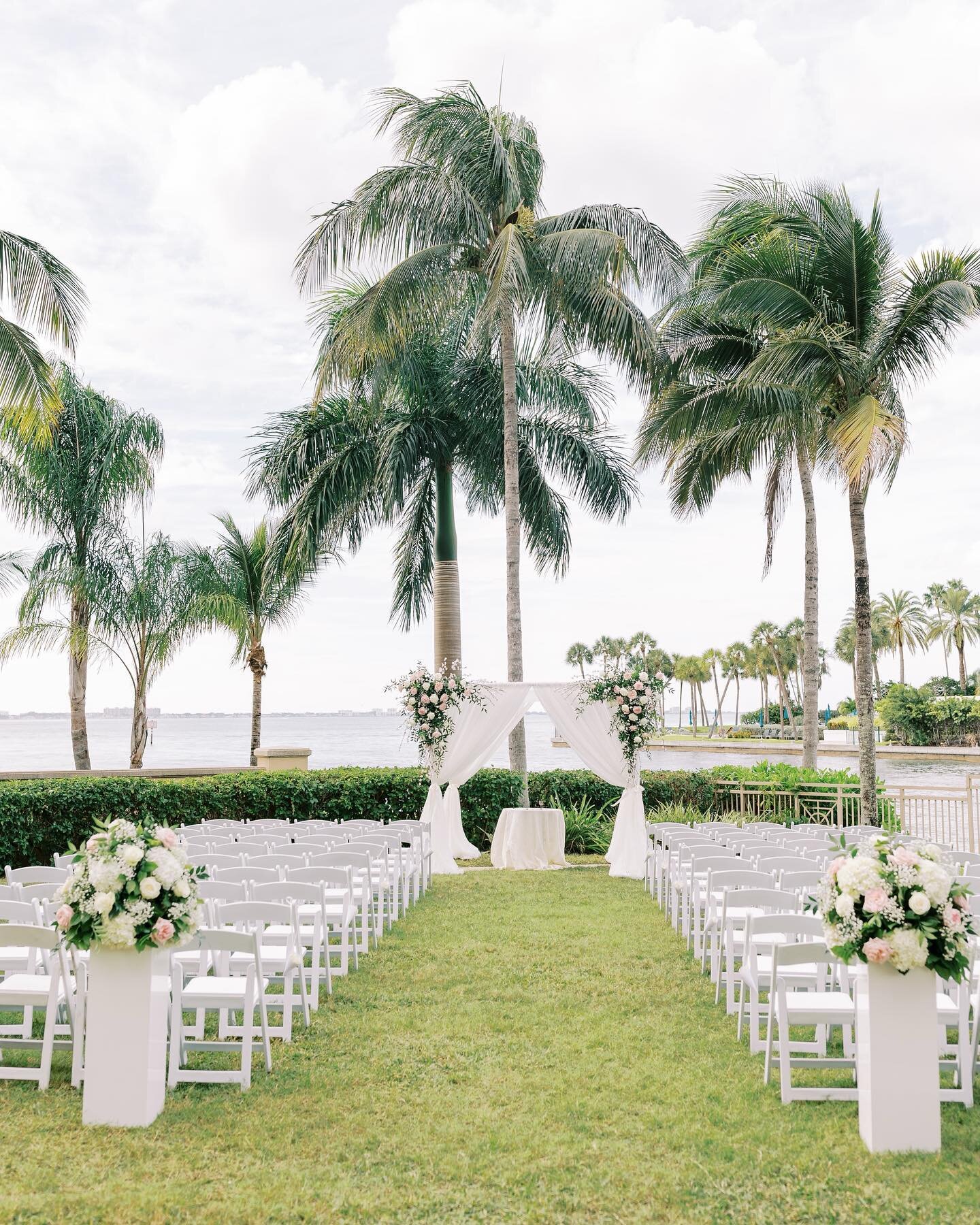 It's easy to see why Florida is such a desirable place for destination weddings! Backdrops like is one of the many reasons!