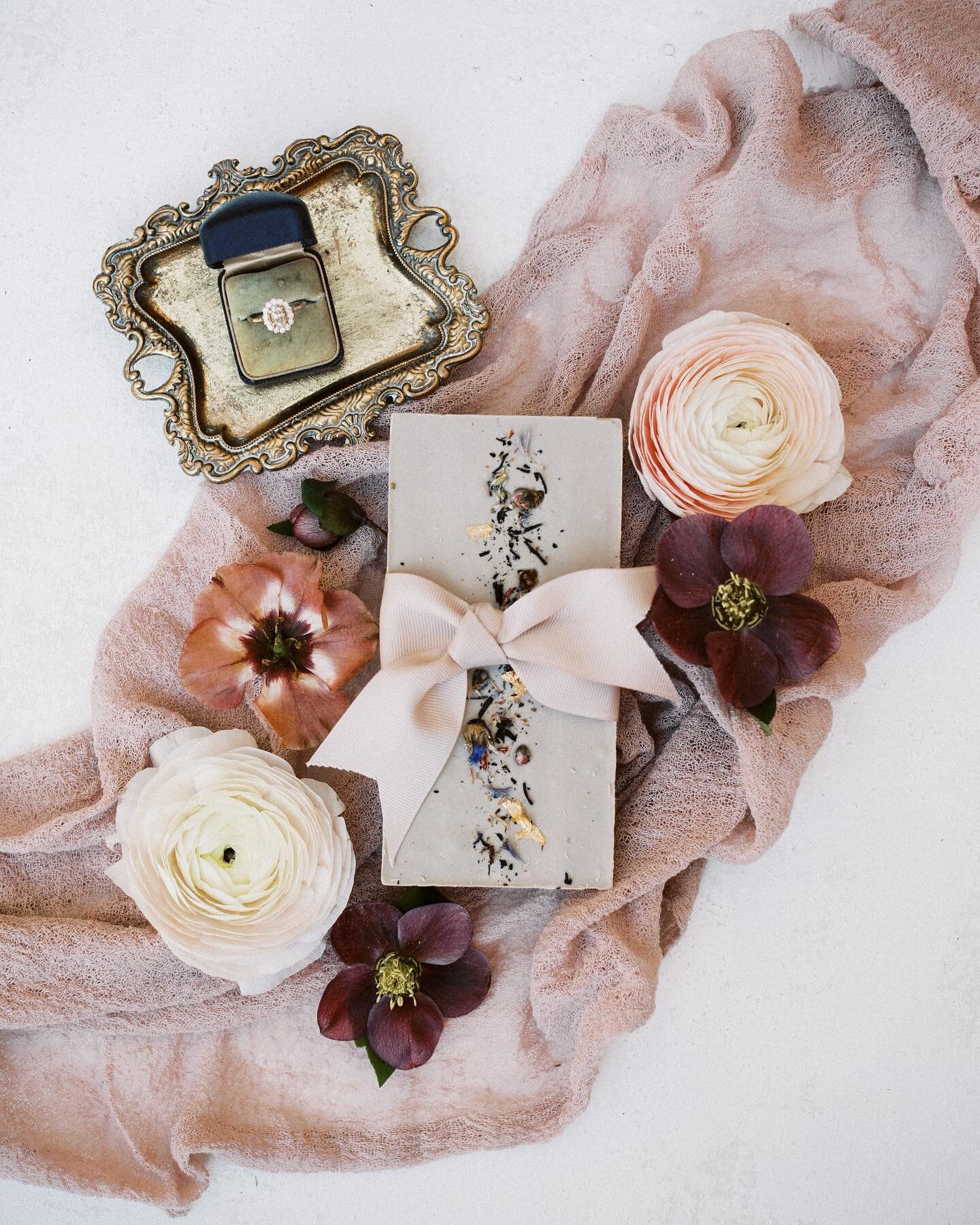 As your Planner I will always encourage detail shots/ flatlay photos and I will help you come up with a list of items you will need. A wedding flatlay is such a beautiful keepsake of your wedding day. It not only captures the overall look and feel of