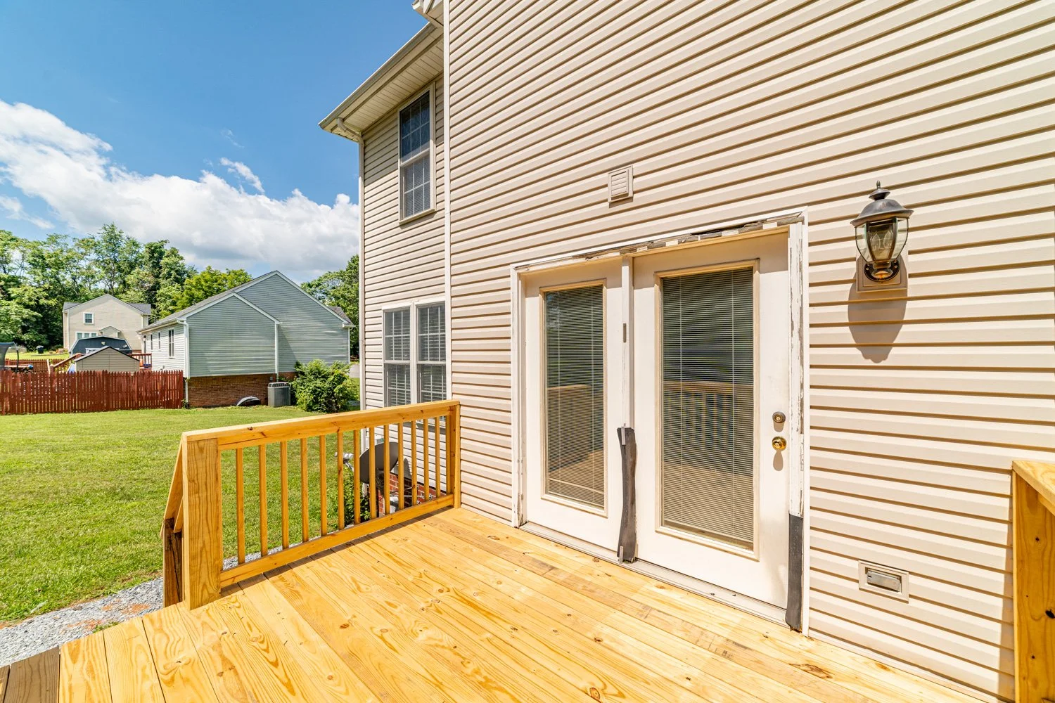 72 Viking Drive-12.jpg