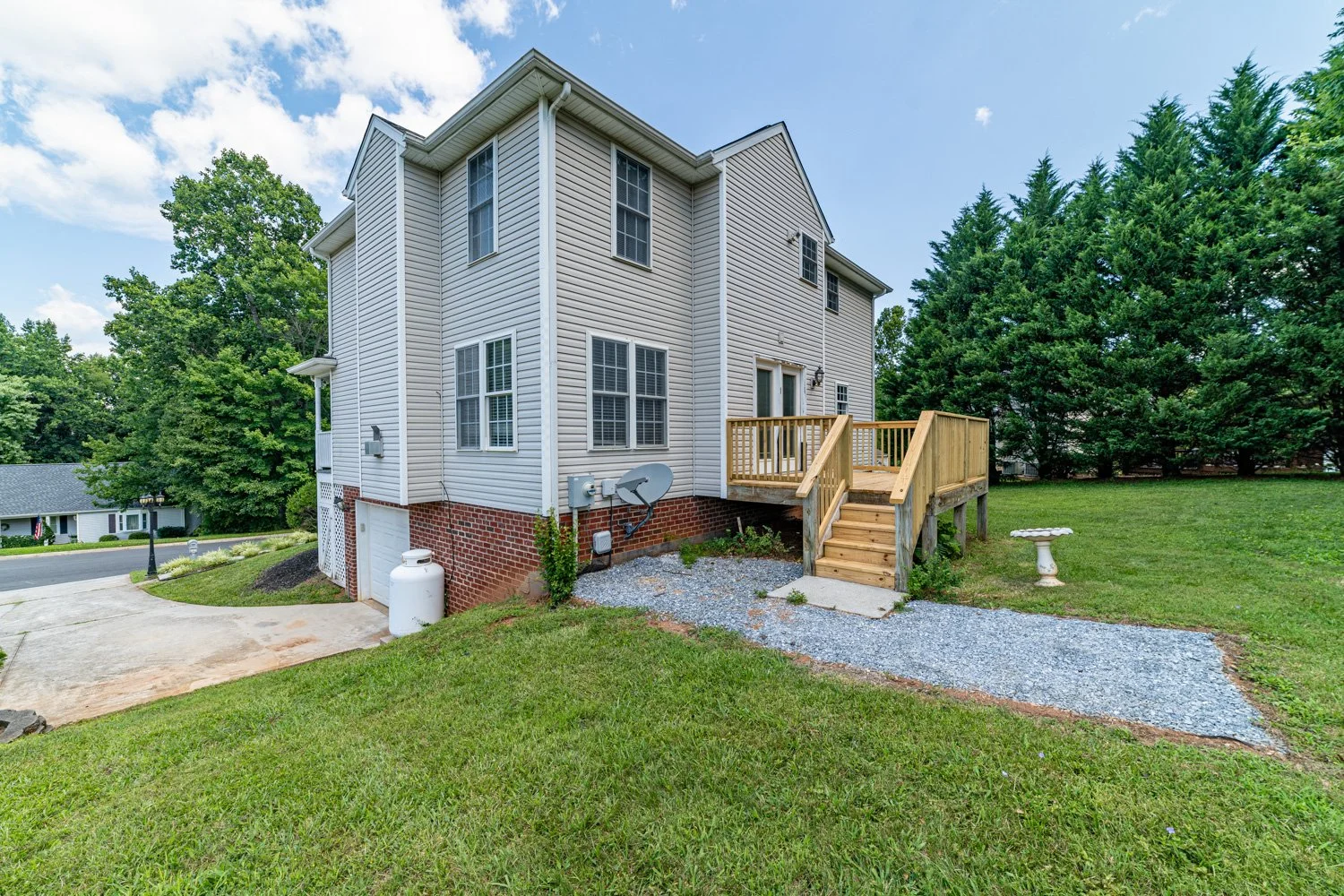 72 Viking Drive-6.jpg