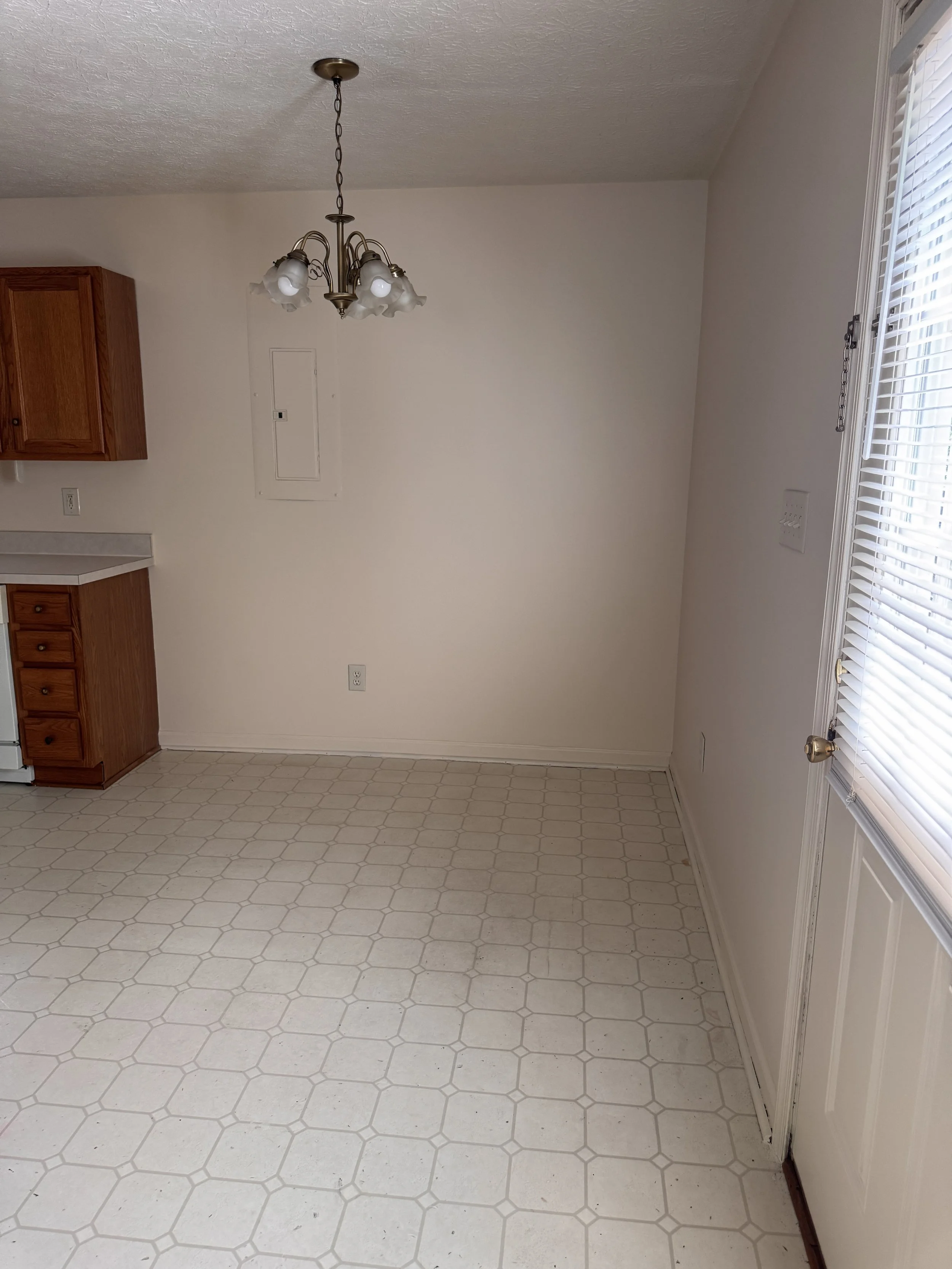 540 Monticello B8.JPG