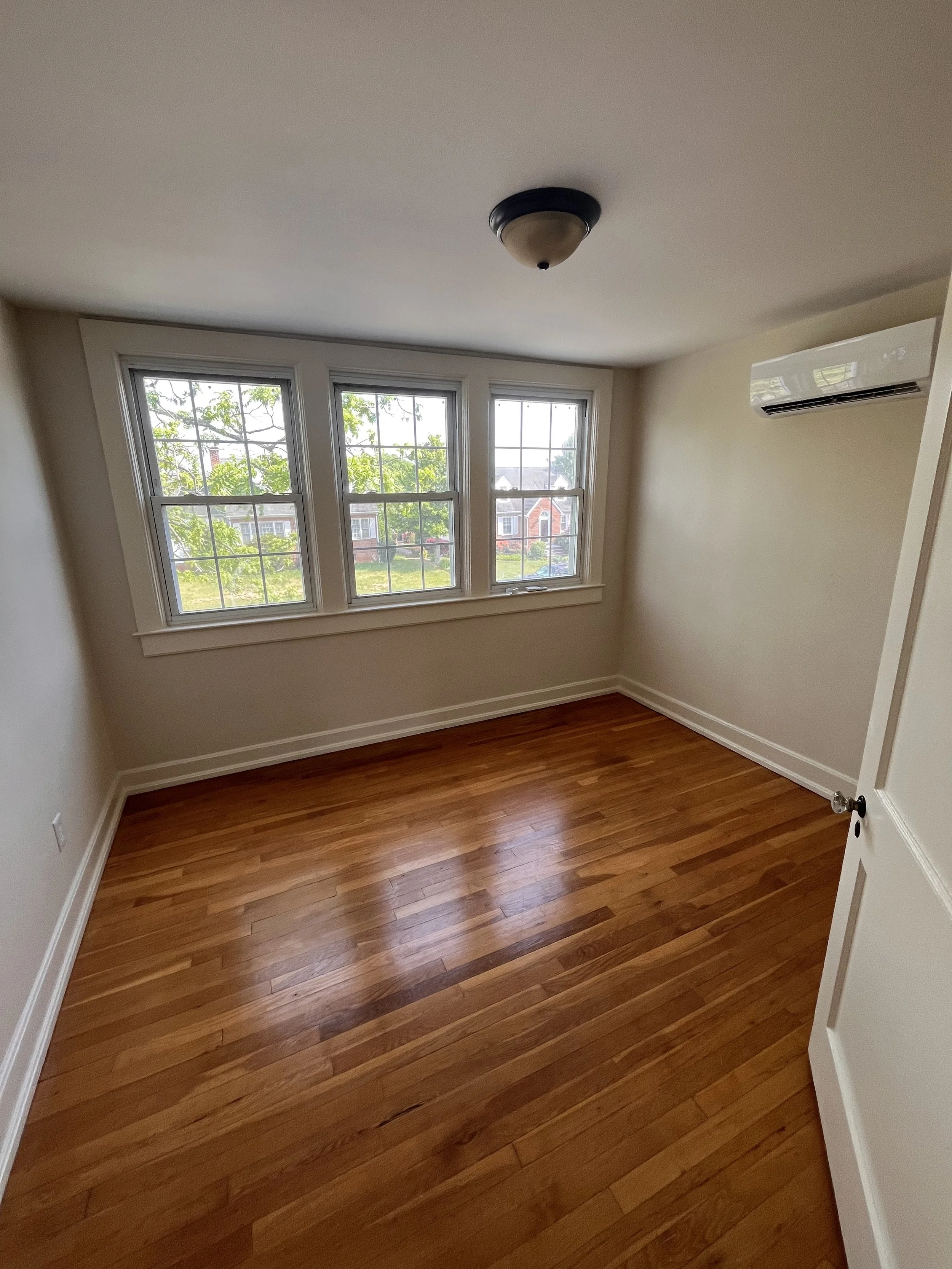 404 11th St8.jpg