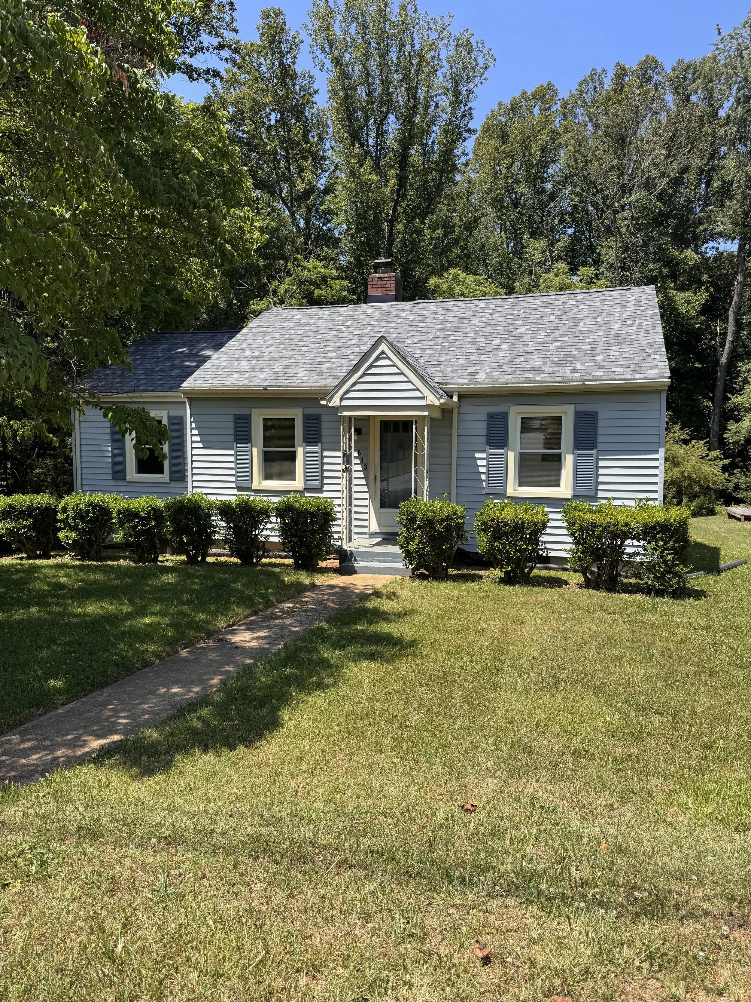 613 Westview front.jpeg